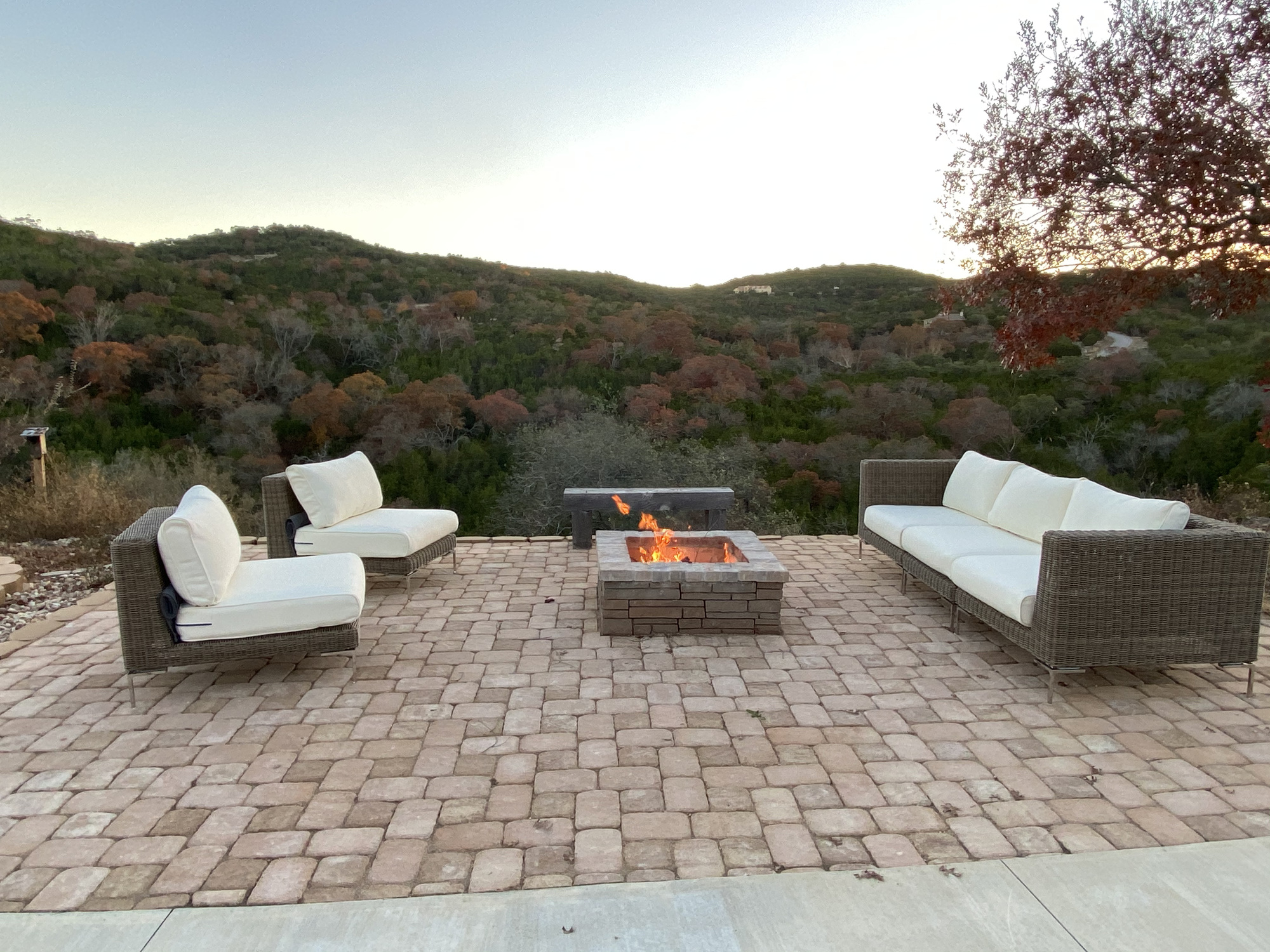 Farmhouse Getaway in Texas Hill Country - Photo 8