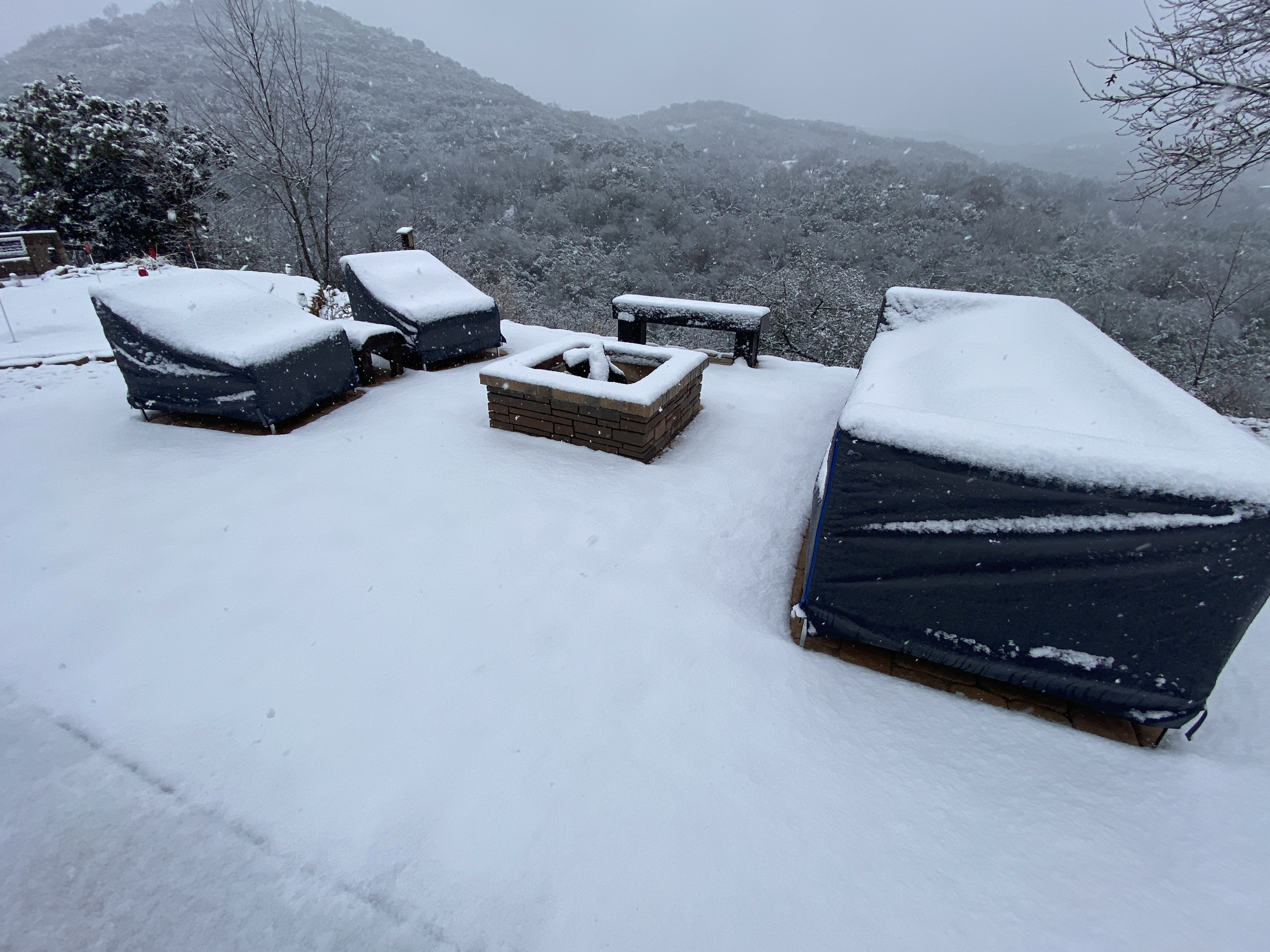 Farmhouse Getaway in Texas Hill Country - Photo 10