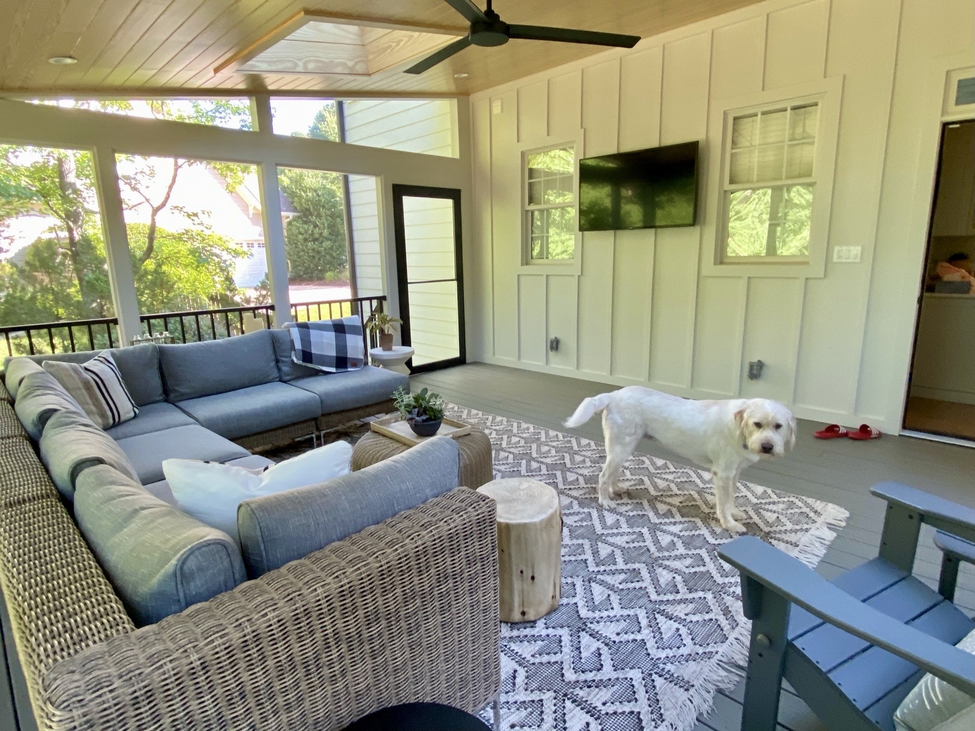 Eclectic Outdoor Living Room in North Carolina  - Gallery photo 3 of 7
