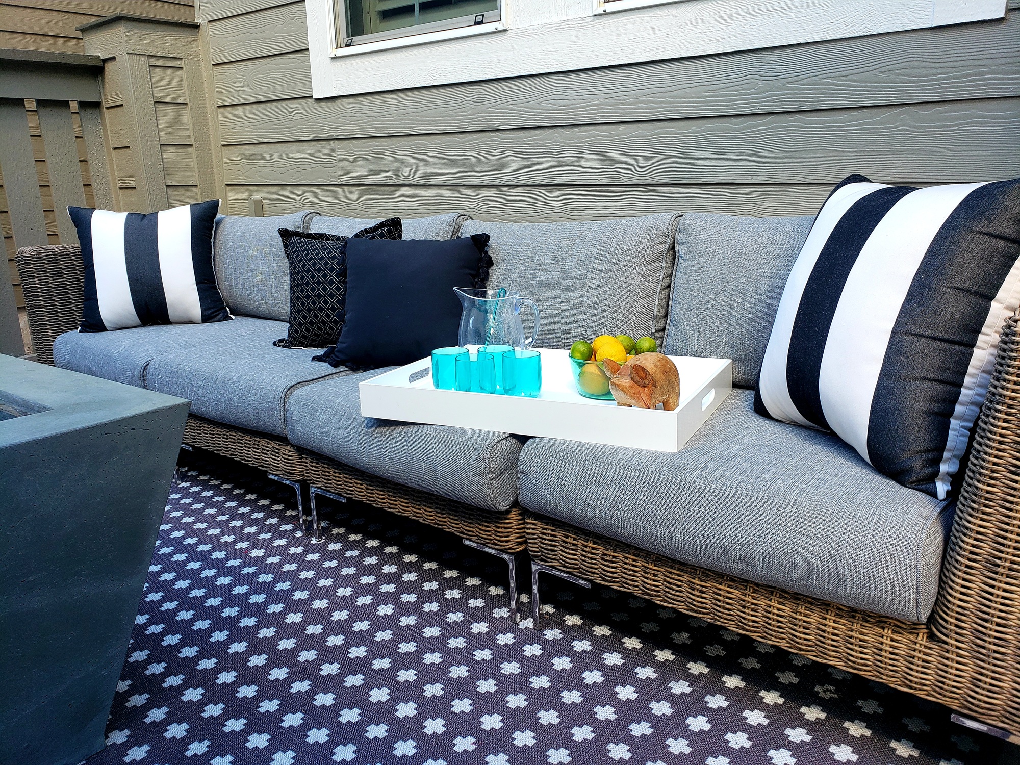 Entertainment-Ready Patio in Highlands Ranch, CO - Photo 3