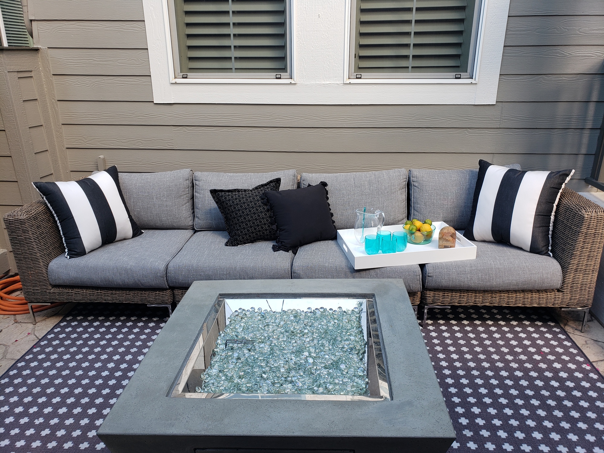 Entertainment-Ready Patio in Highlands Ranch, CO - Photo 5