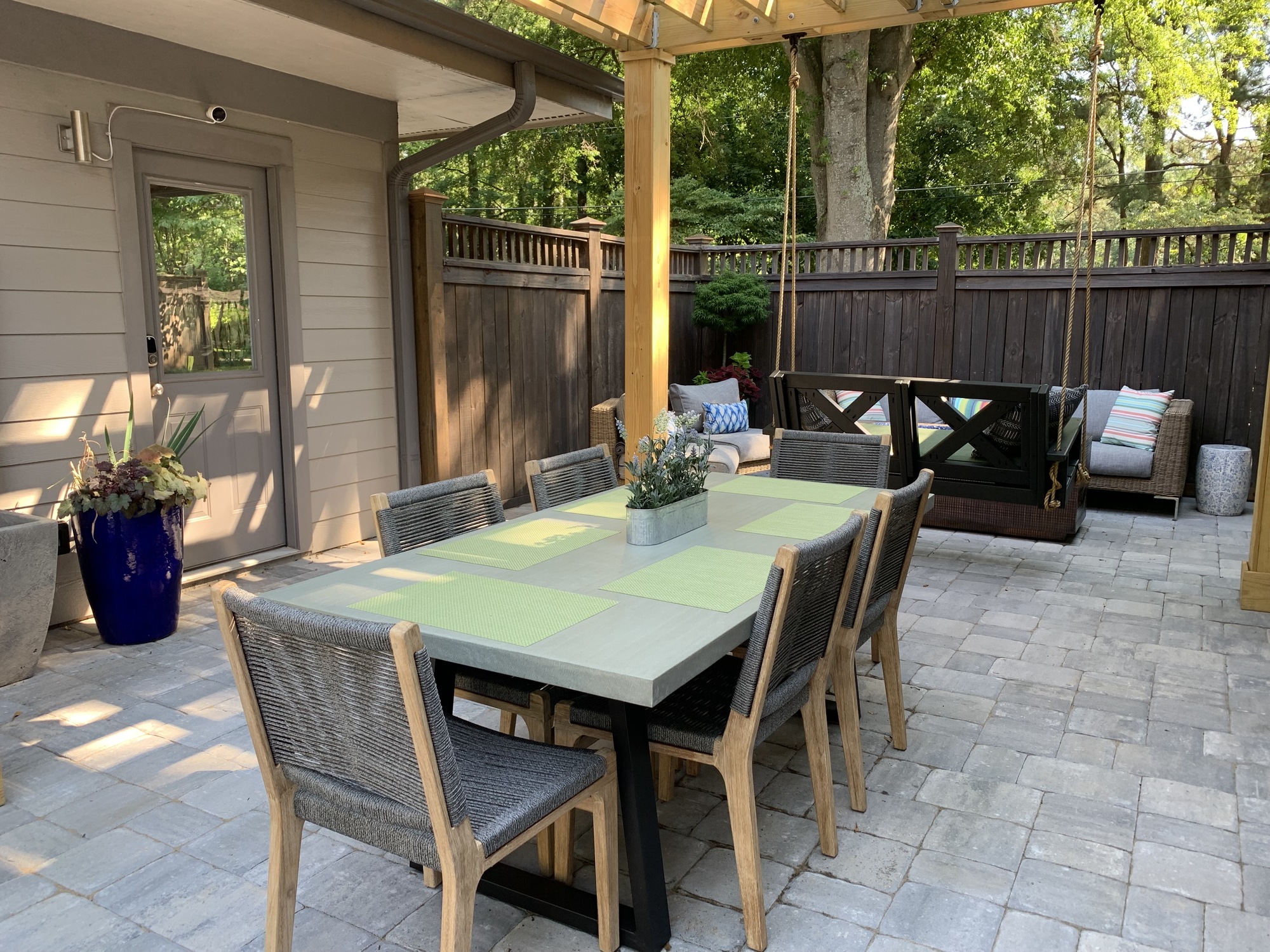 Mid-Century Getaway in Atlanta  - Gallery photo 7 of 12