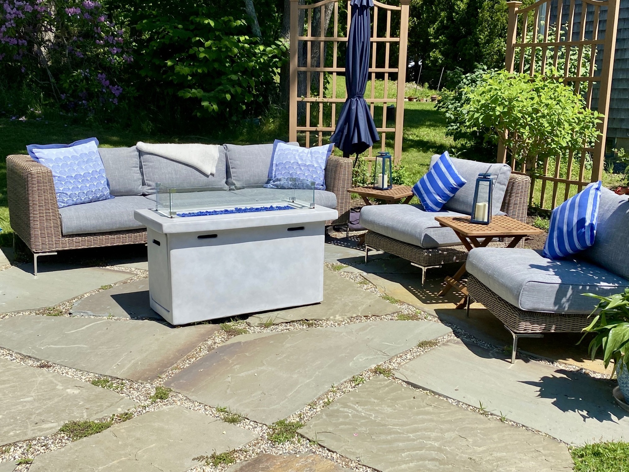 A Sensory Experience on a Bluestone Patio Overlooking Casco Bay - Photo 1