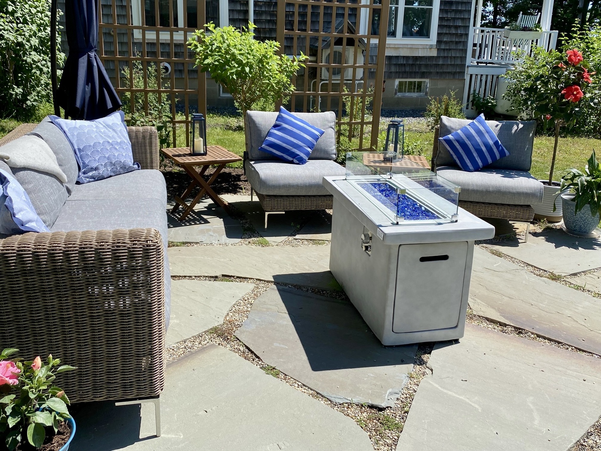 A Sensory Experience on a Bluestone Patio Overlooking Casco Bay - Photo 2