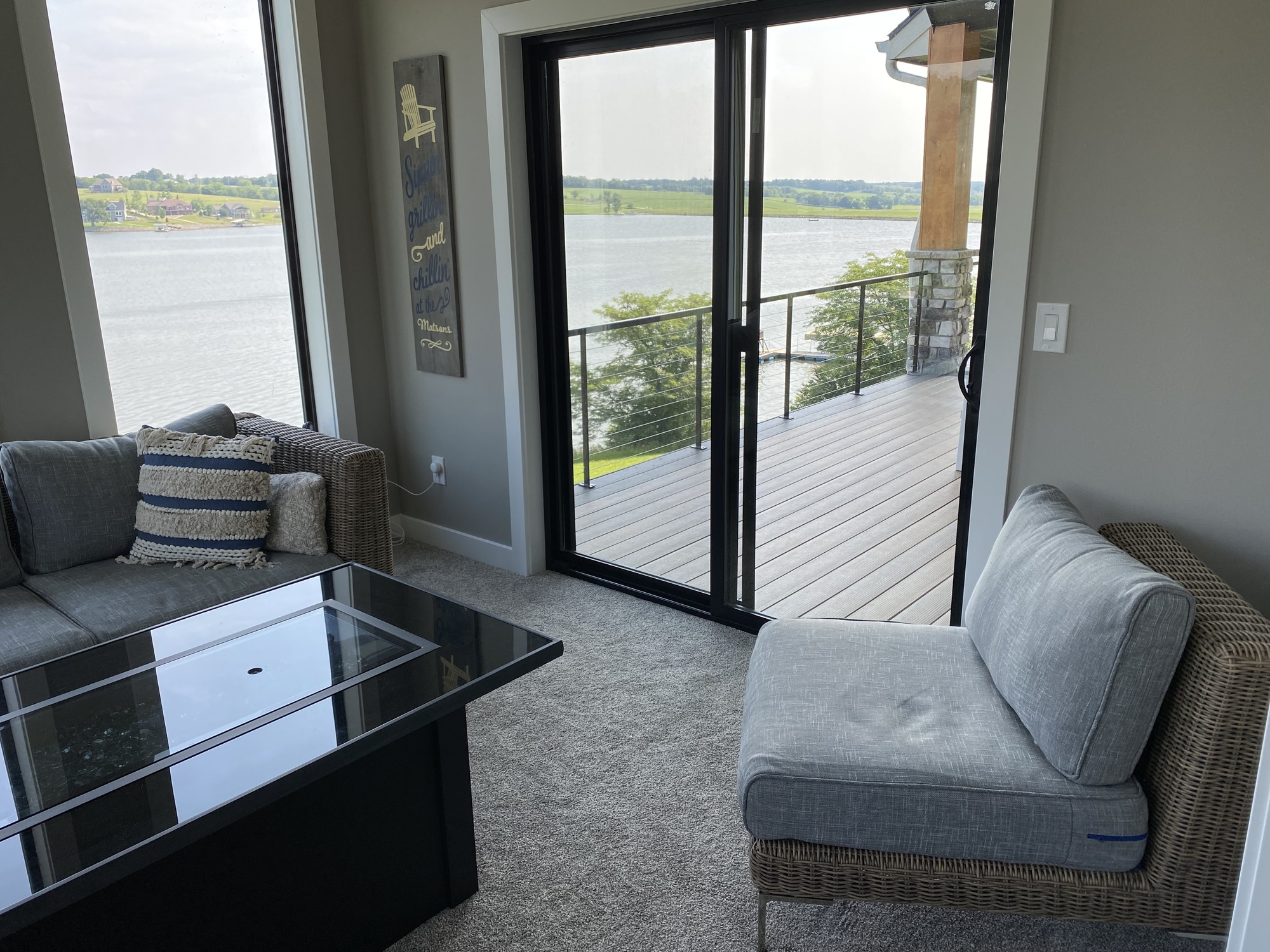 An Iowa Lake House’s All-Season Room  - Photo 2