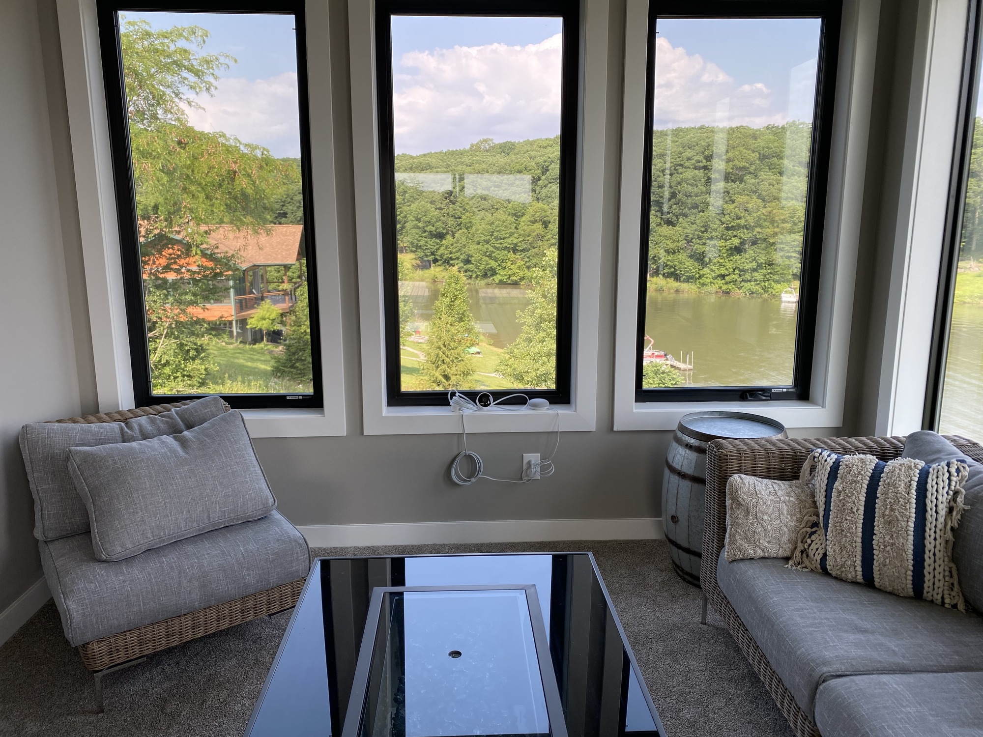 An Iowa Lake House’s All-Season Room  - Photo 3