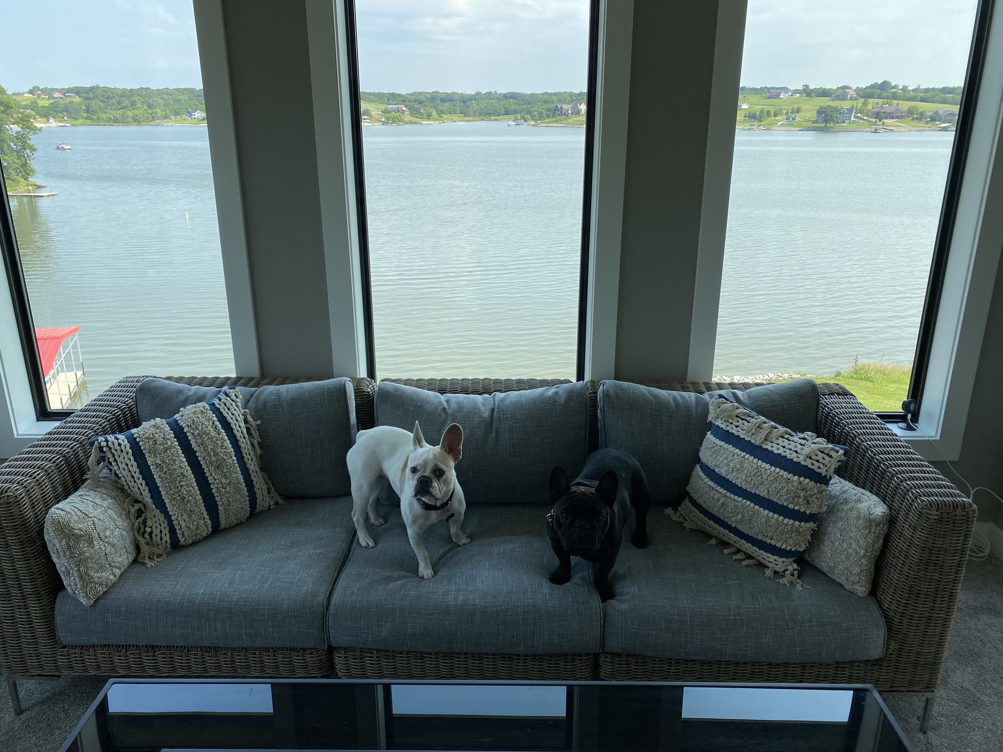 An Iowa Lake House’s All-Season Room  - Photo 4