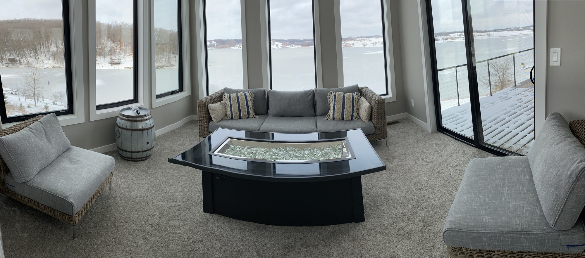 An Iowa Lake House’s All-Season Room  - Photo 5