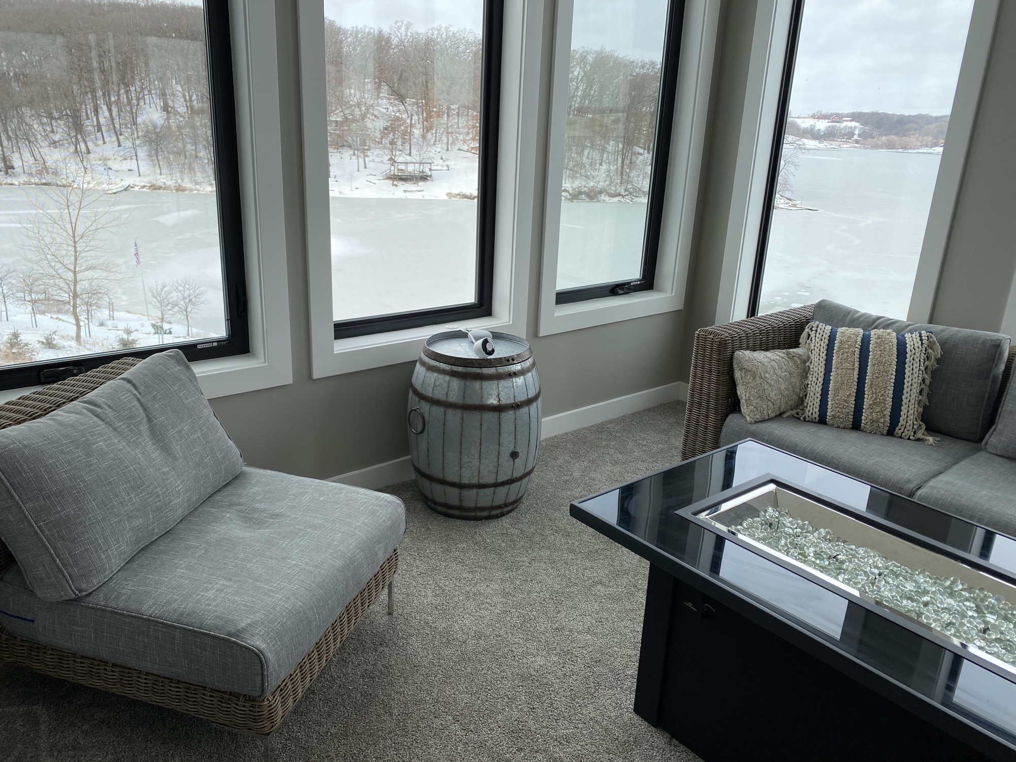 An Iowa Lake House’s All-Season Room  - Photo 6
