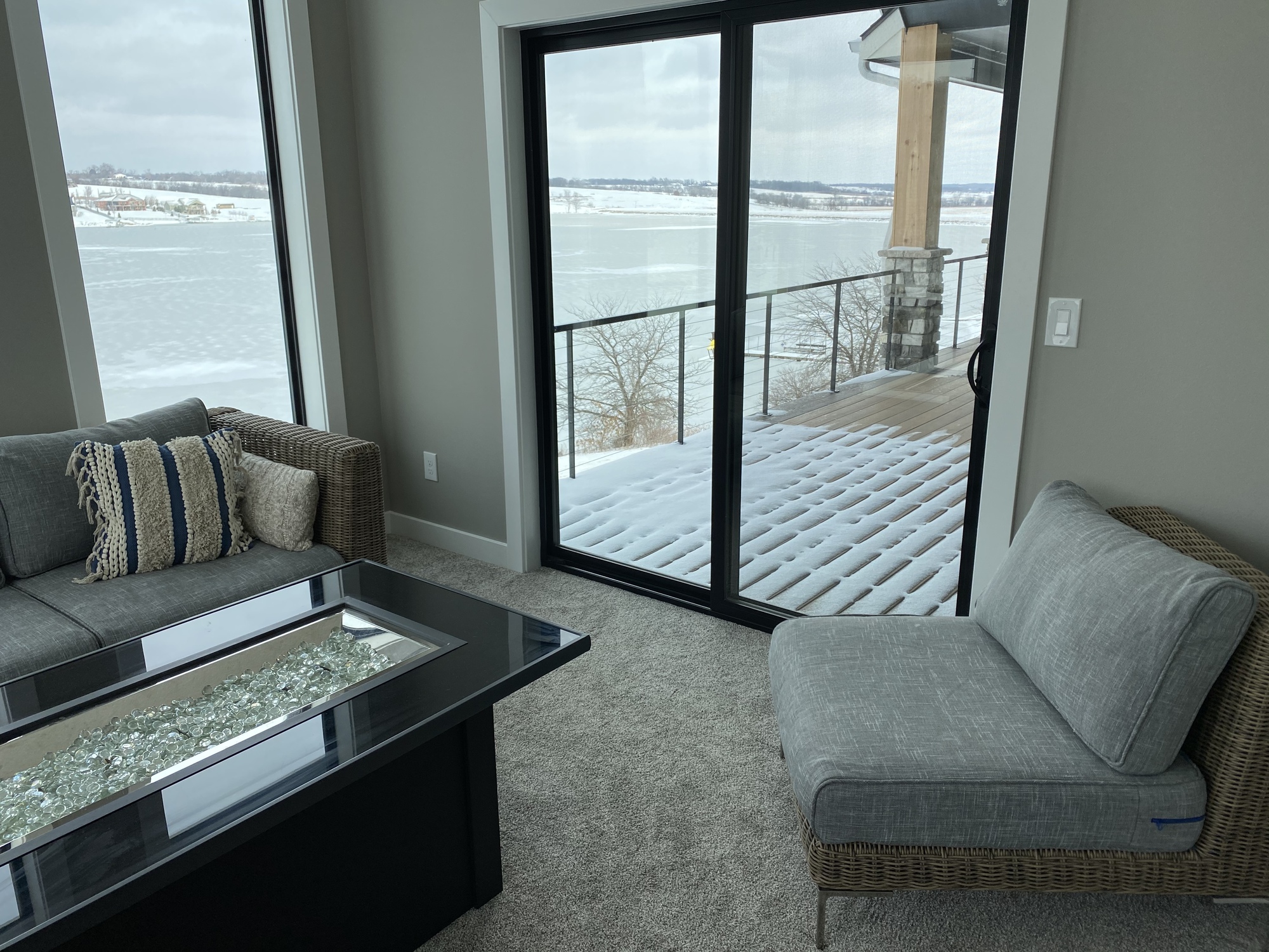 An Iowa Lake House’s All-Season Room  - Photo 8