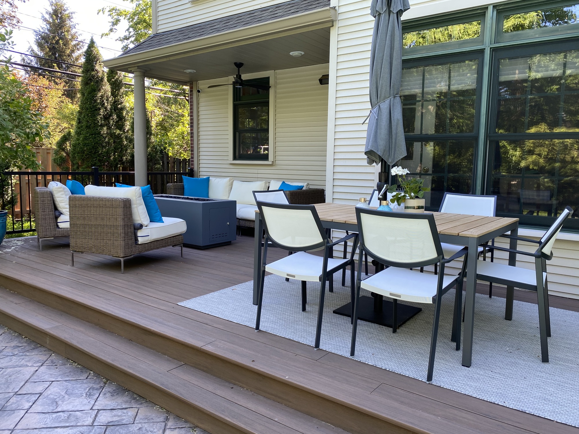 A Contemporary Poolside Deck Near Chicago - Photo 2