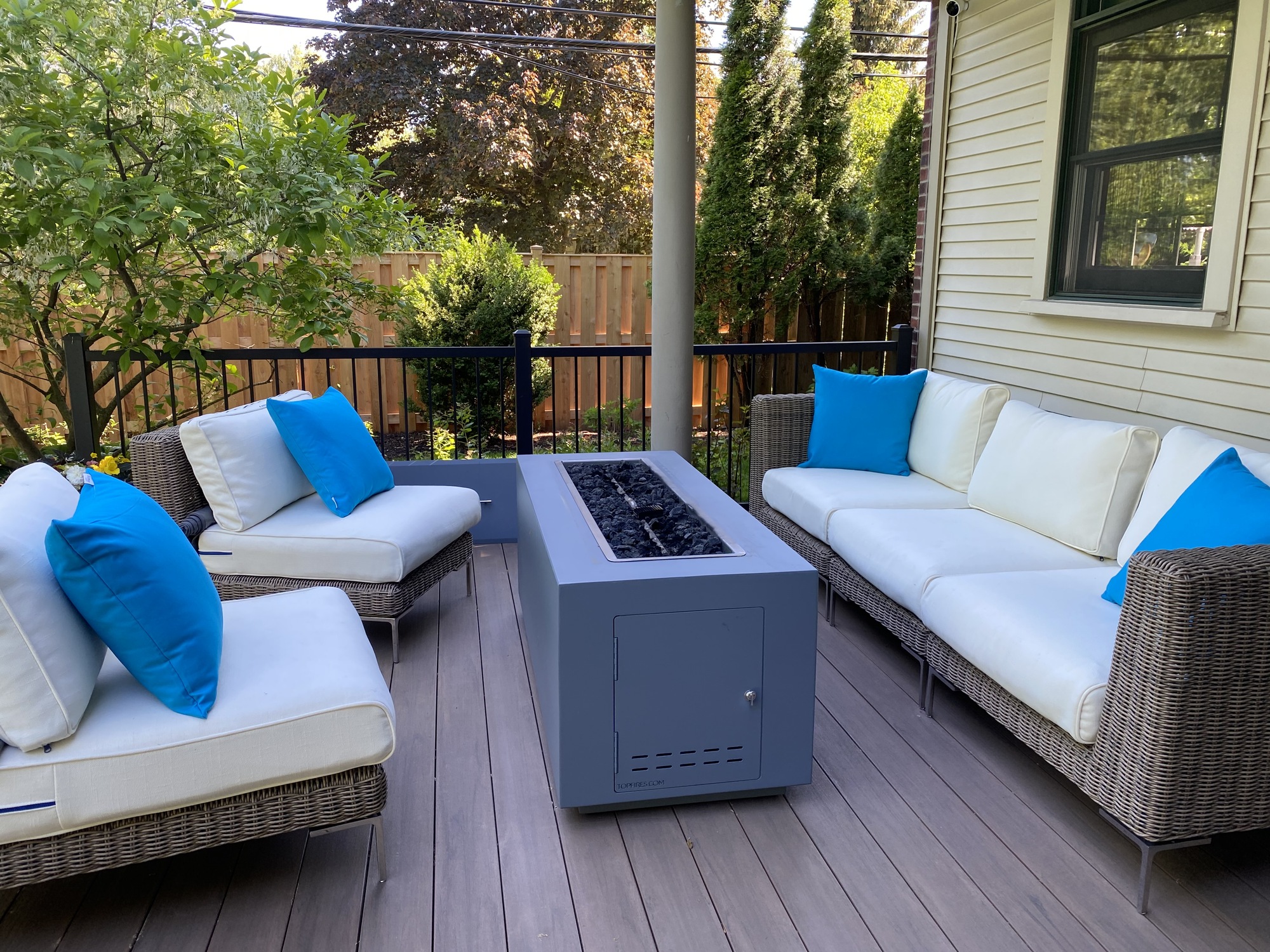 A Contemporary Poolside Deck Near Chicago - Photo 5