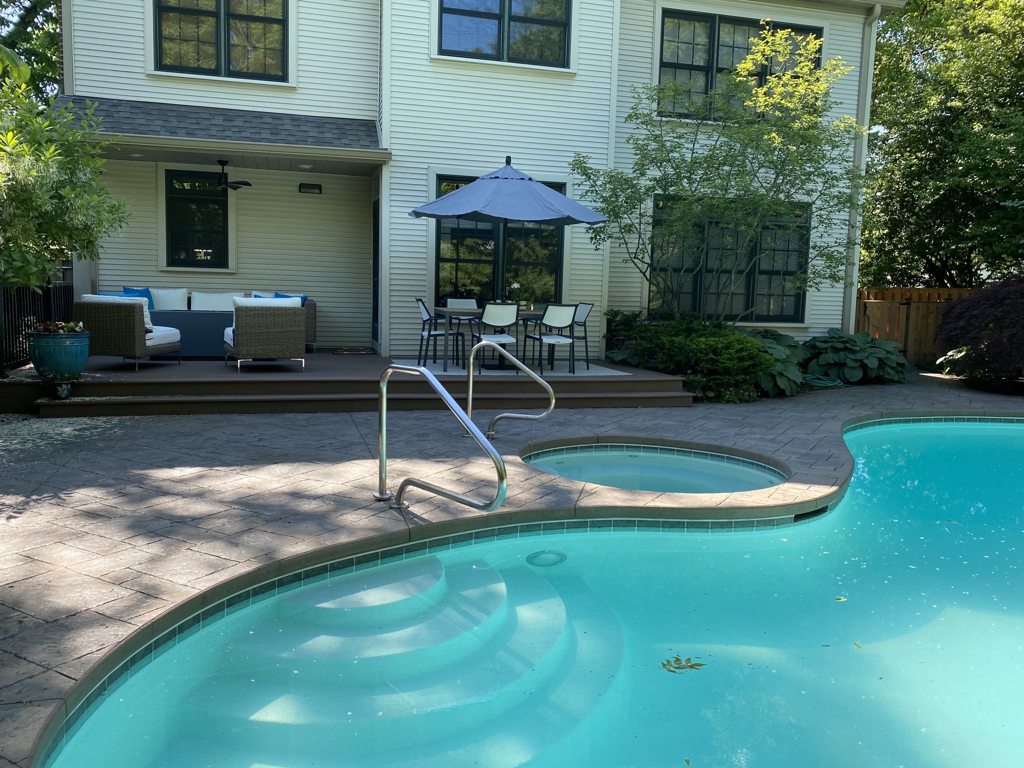 A Contemporary Poolside Deck Near Chicago - Photo 8