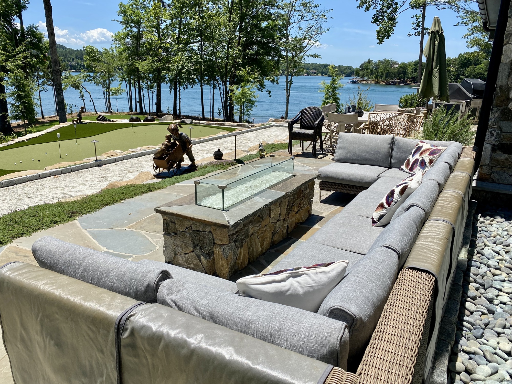 Waterfront Patio in South Carolina - Photo 4