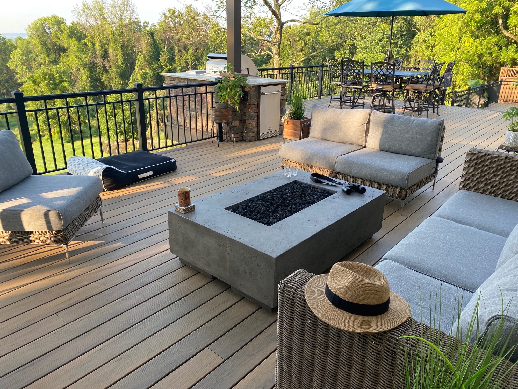 A Modern Deck Designed for Every Season - Photo 2