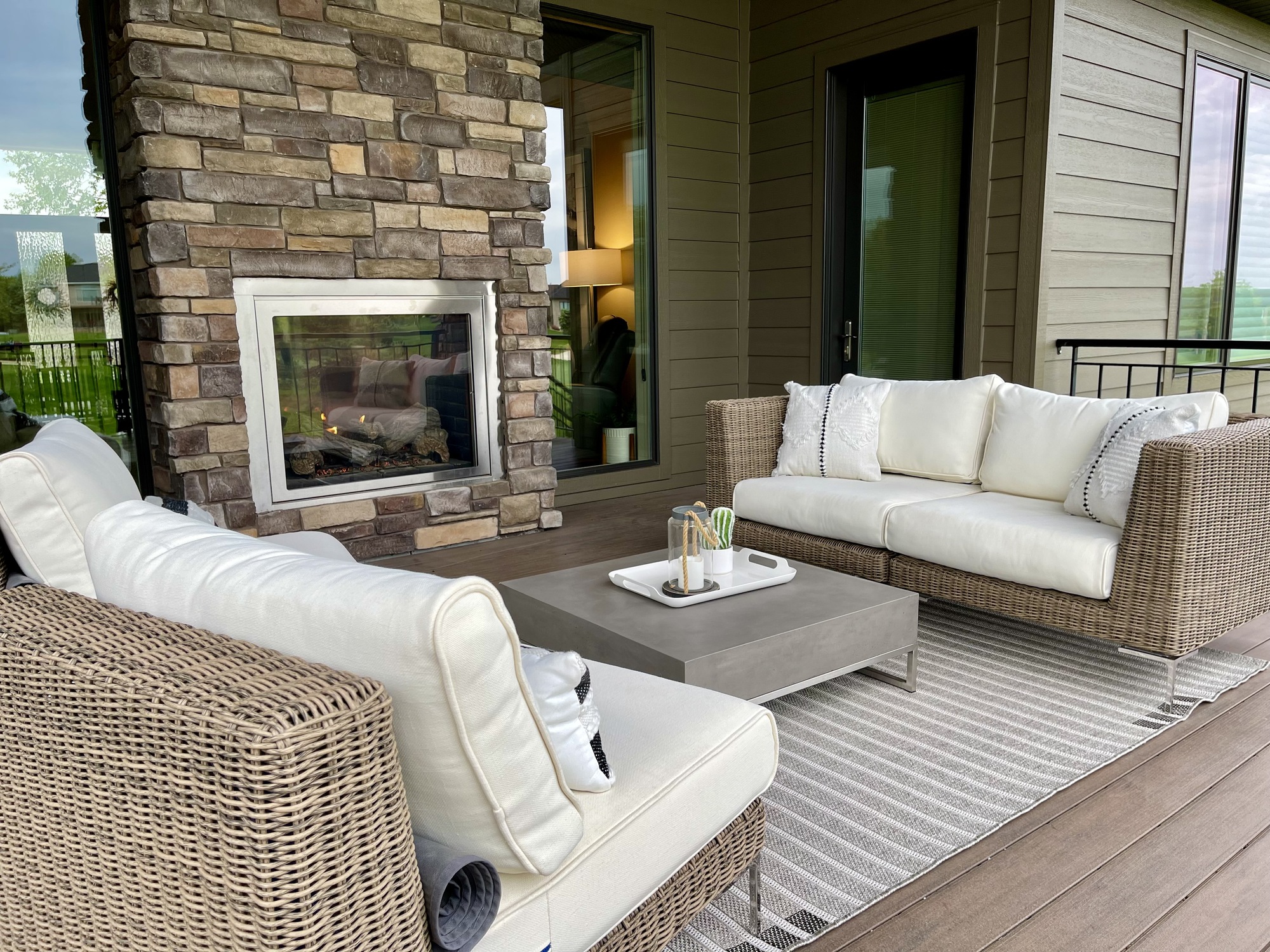 Mid-Century Deck in Lincoln, Nebraska - Photo 8