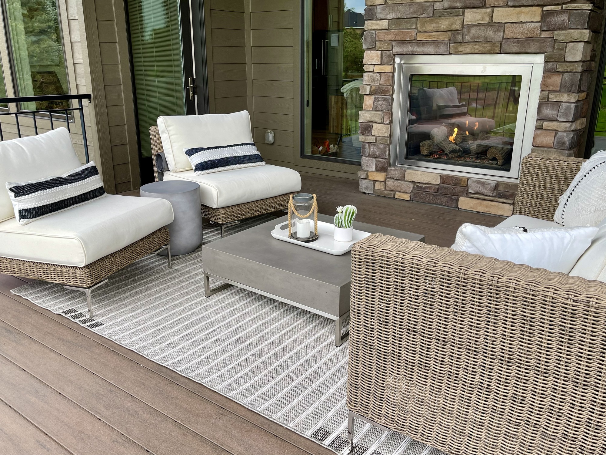 Mid-Century Deck in Lincoln, Nebraska - Photo 9