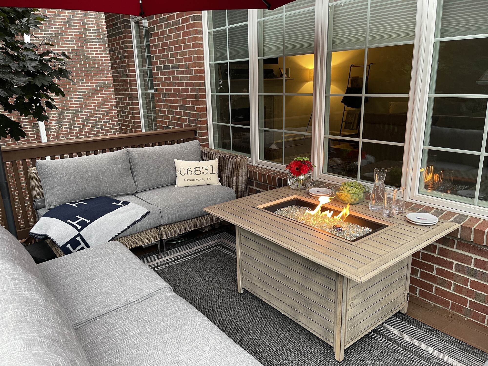 A Cozy Raised Deck in Greenwich, CT - Photo 2