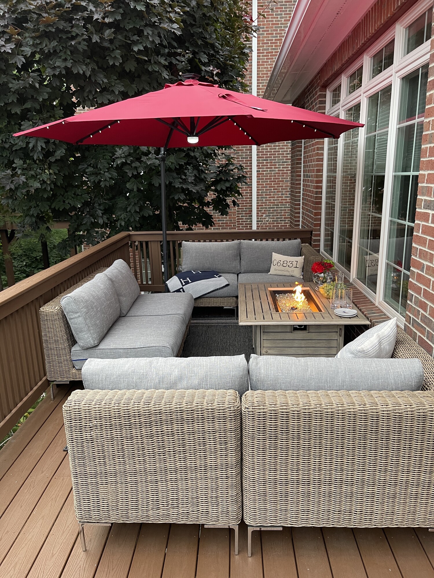 A Cozy Raised Deck in Greenwich, CT - Photo 5