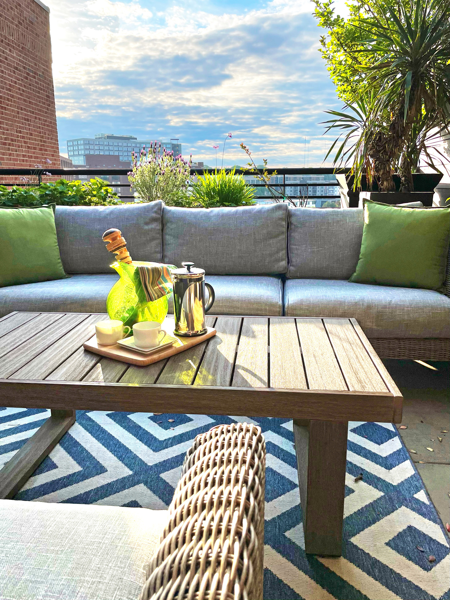 Rooftop Oasis in Atlanta - Gallery photo 3 of 4