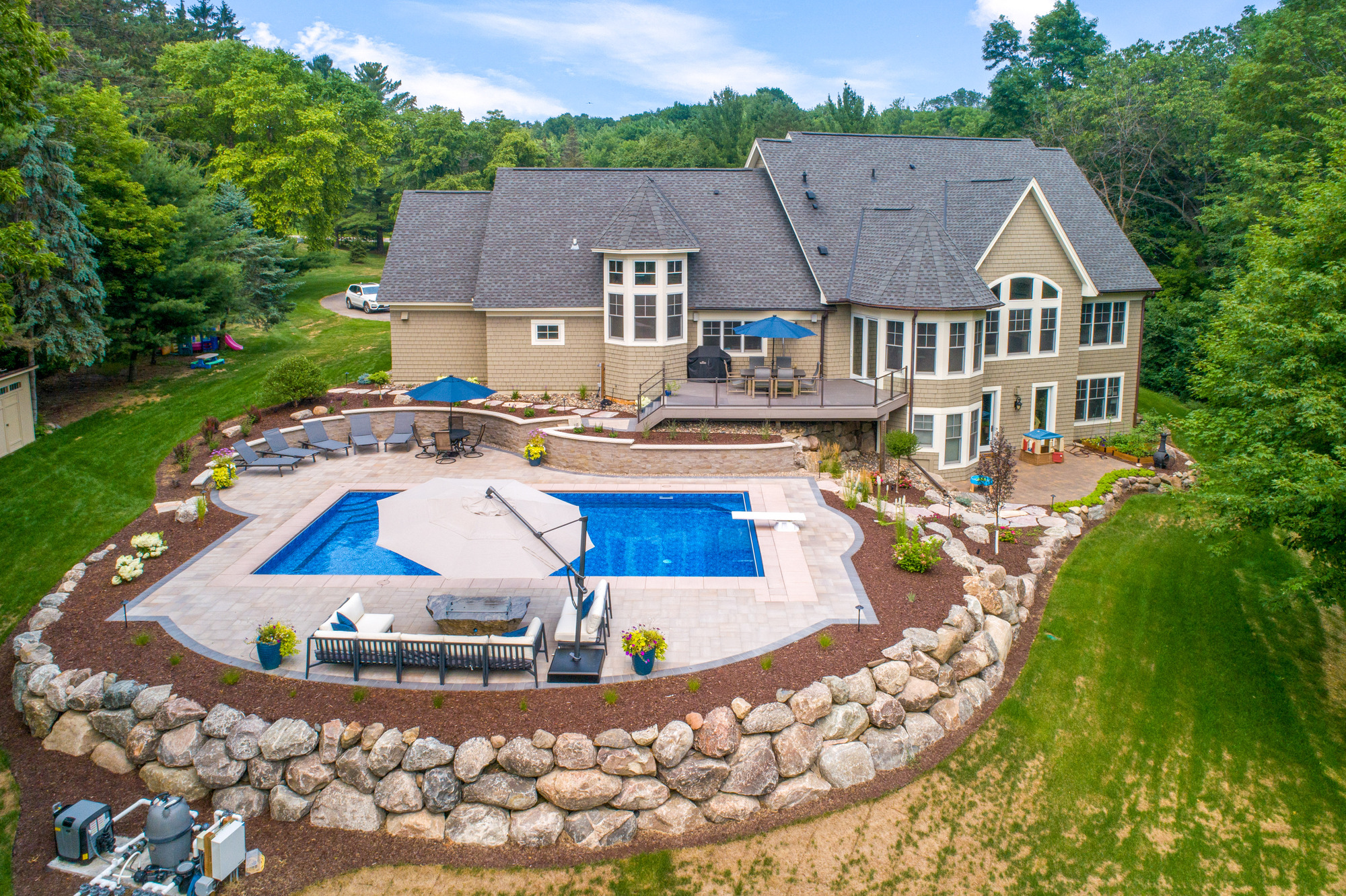 A Zen-Like Poolside Retreat for a Busy Family - Photo 9