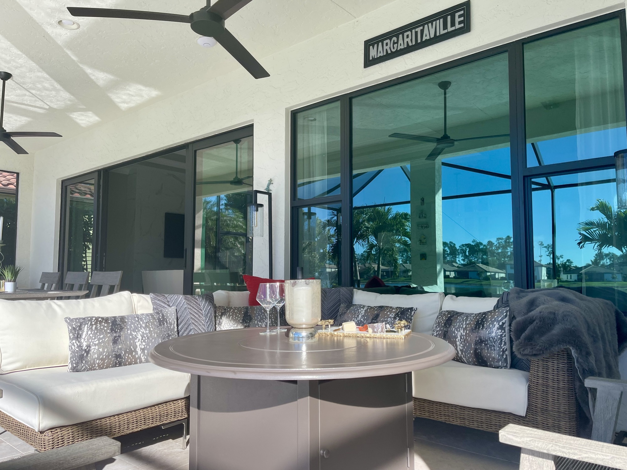 Poolside Lanai in Naples, Florida - Photo 1