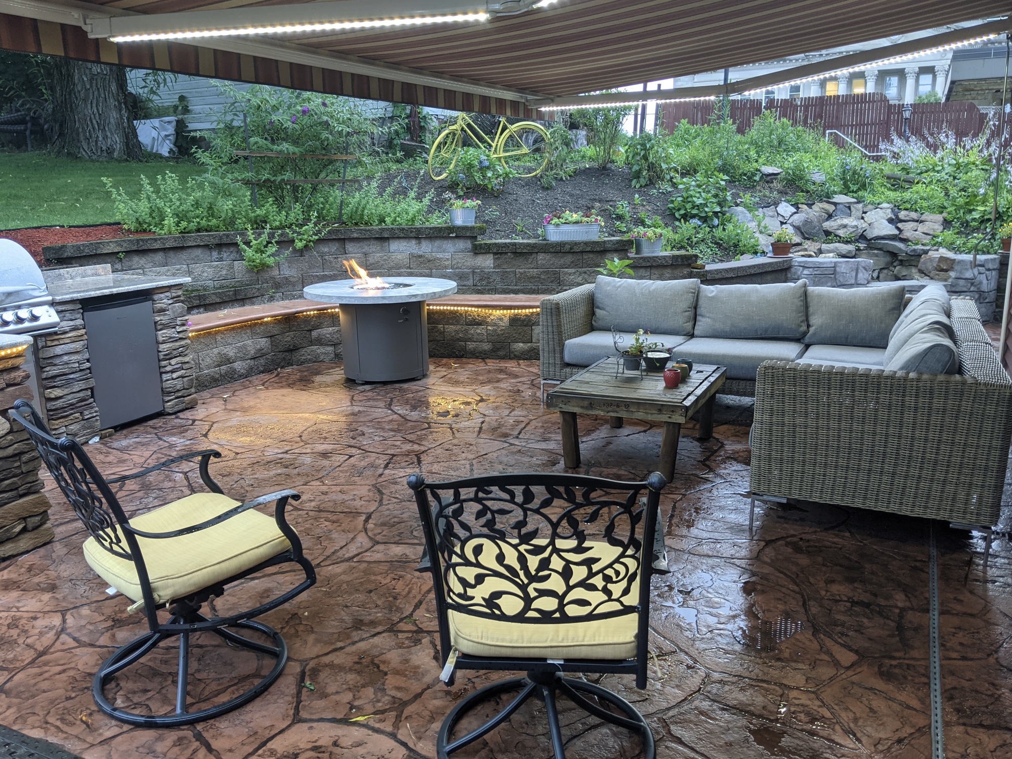 A Historic Home’s Charming Patio - Photo 3