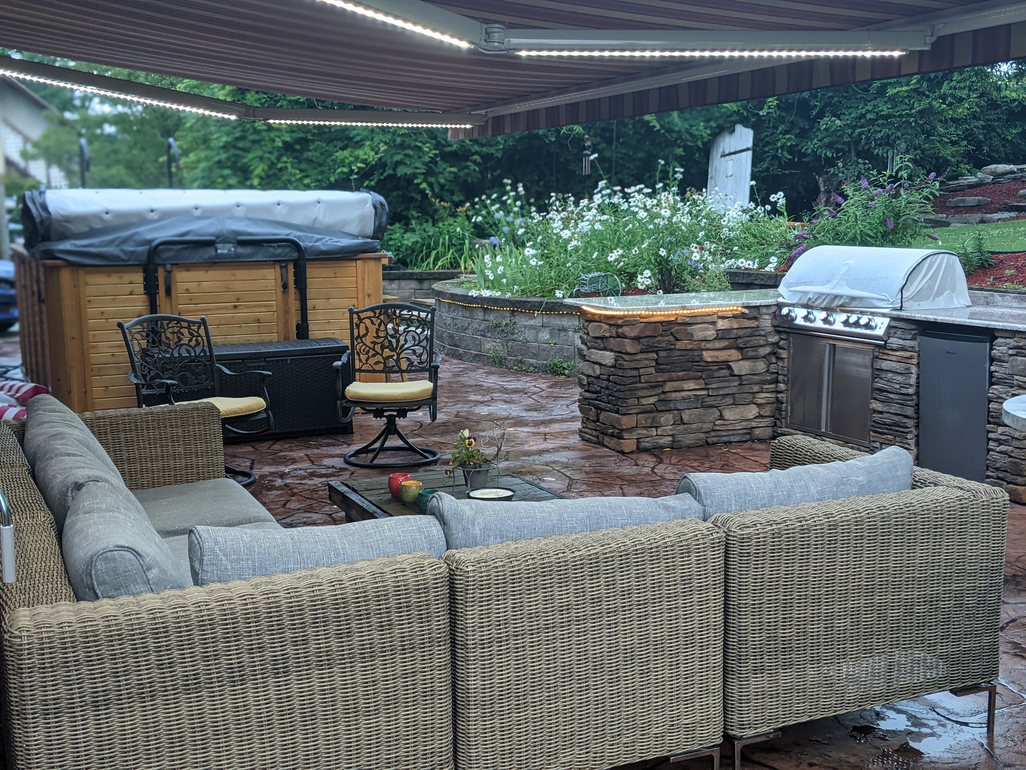 A Historic Home’s Charming Patio - Photo 6