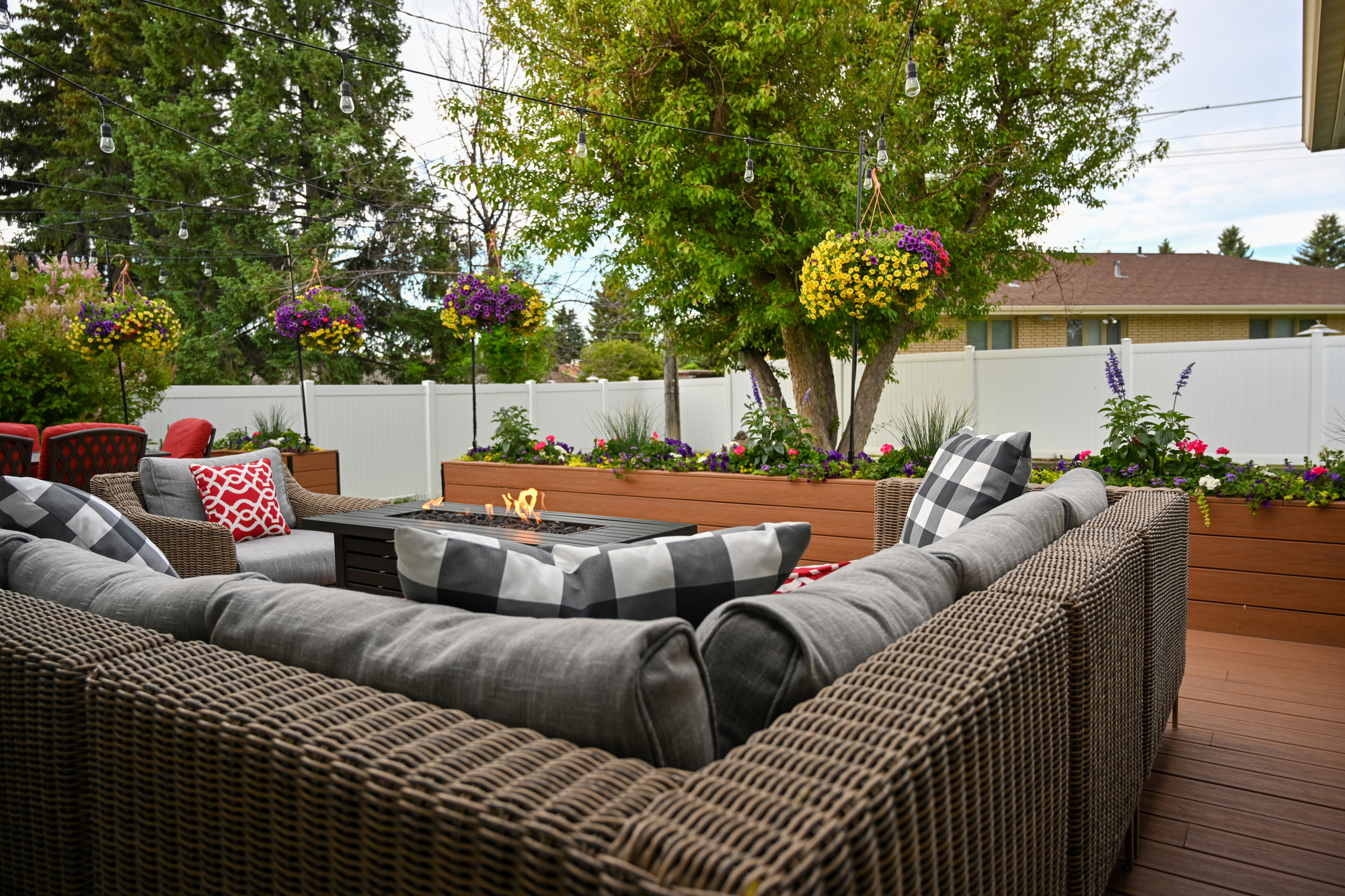 Two Healthcare Workers' Blooming Mid-Century Deck - Photo 3