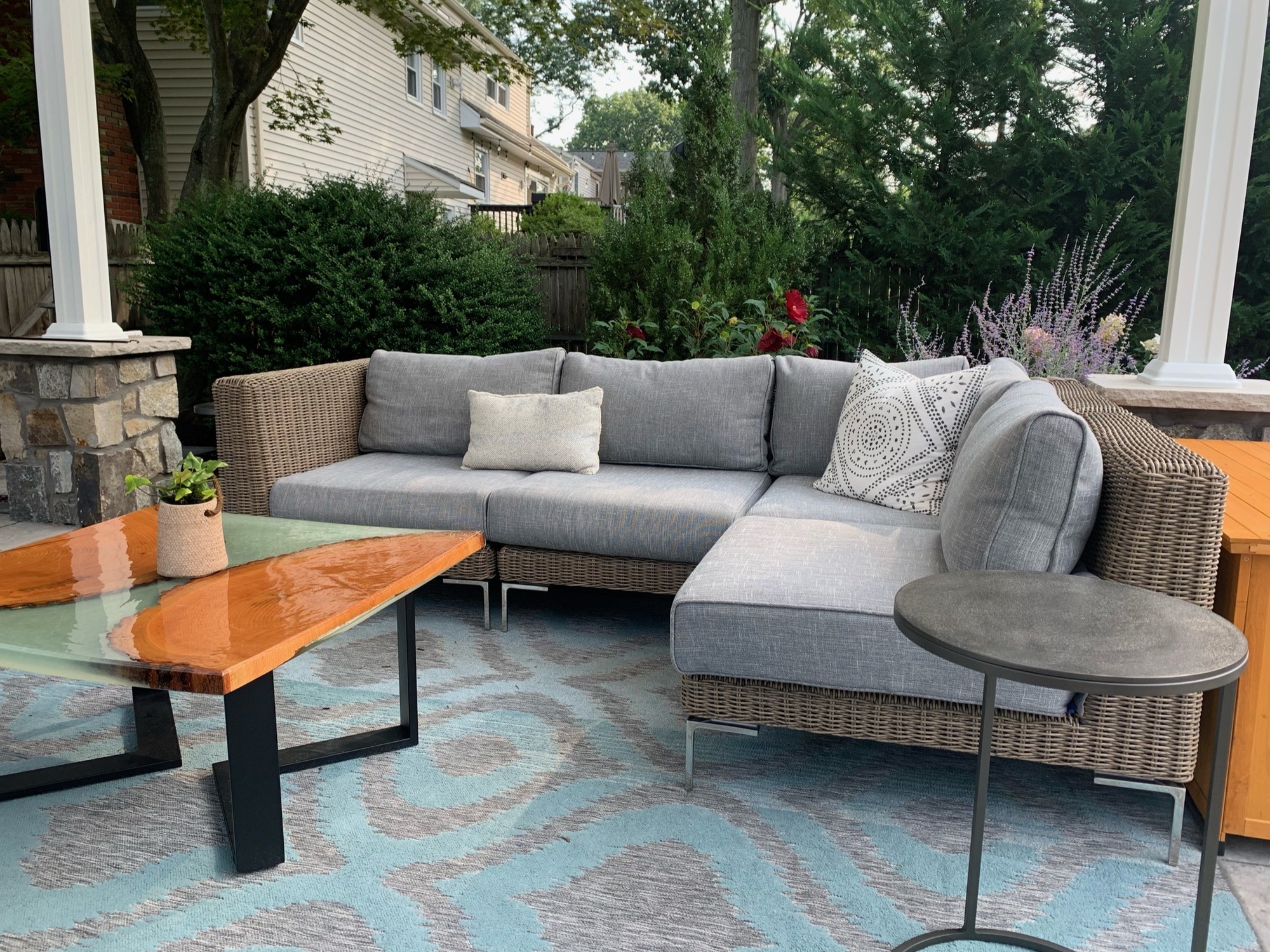 A Poolside Wellness & Social Hub - Photo 2