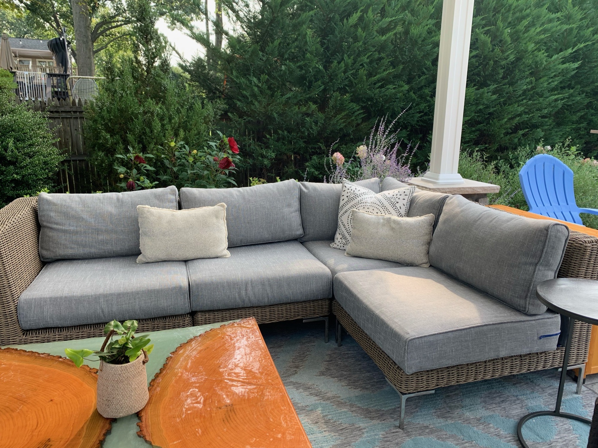 A Poolside Wellness & Social Hub - Photo 7