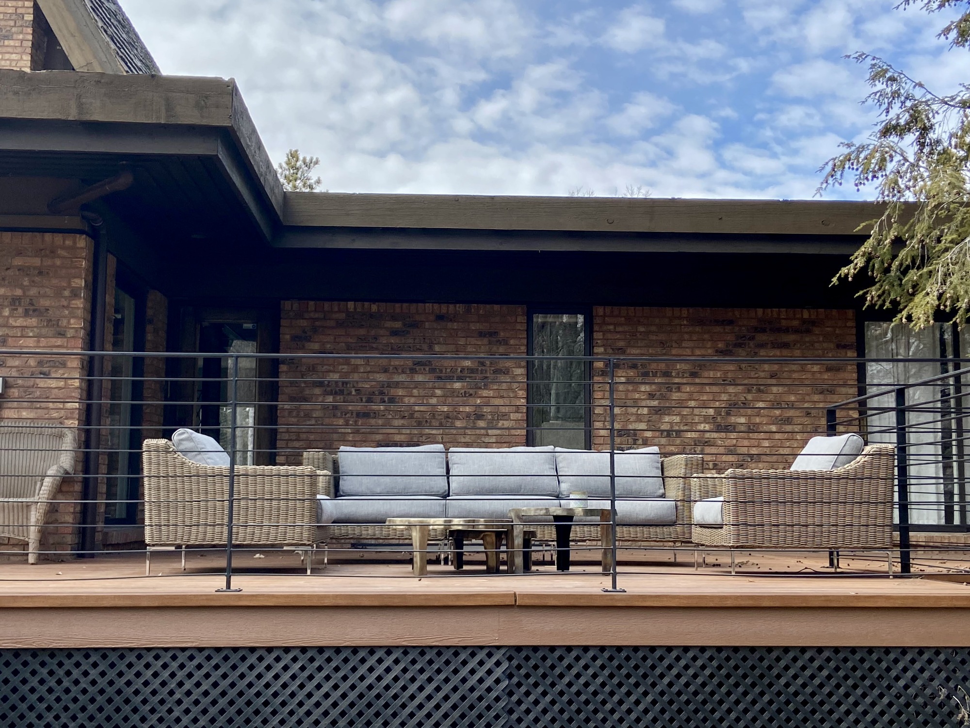 A Relaxing Deck Surrounded by Forest - Photo 3