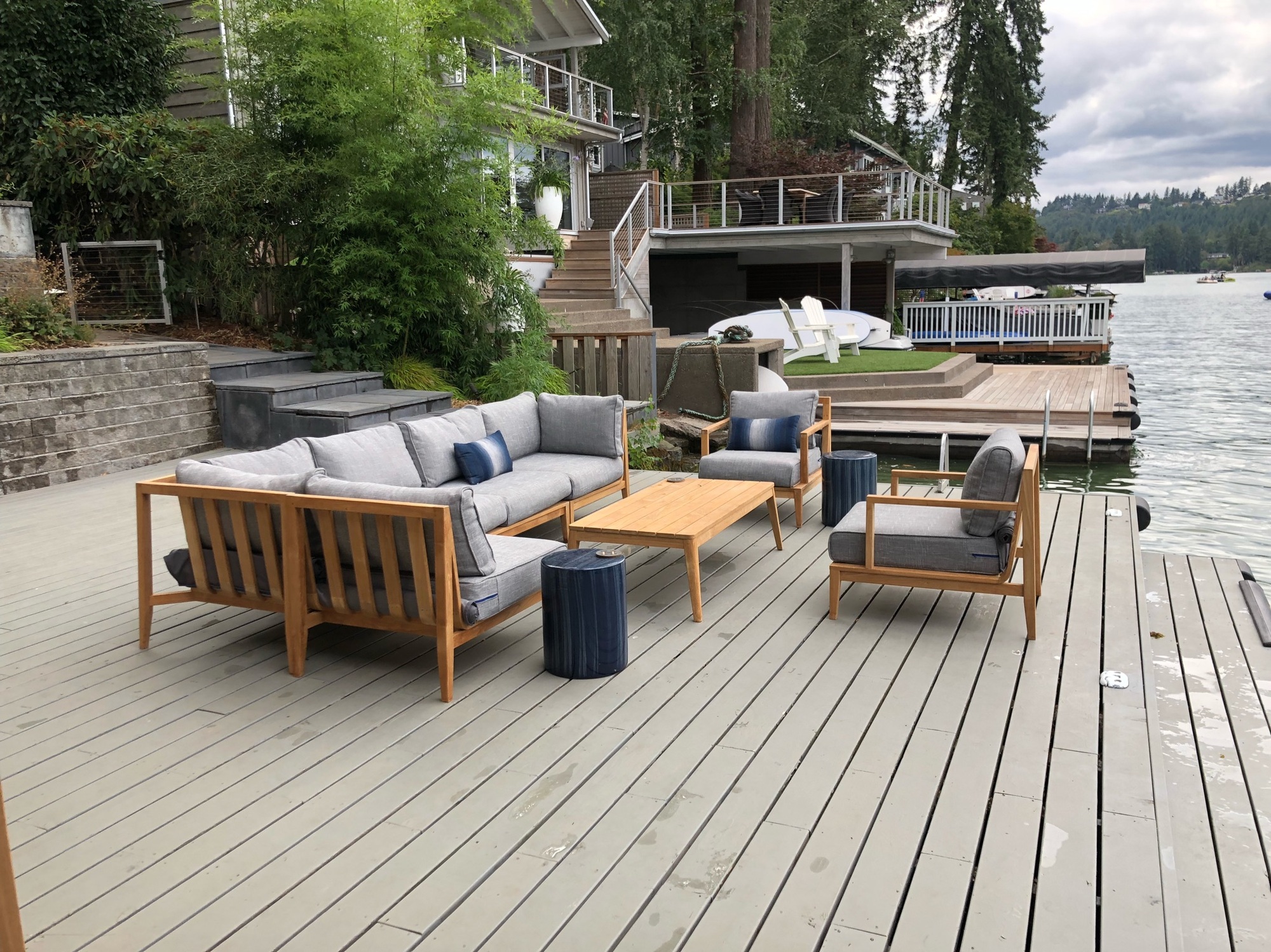 An Outdoorsy Couple’s Spacious Dock and Boat House - Photo 1