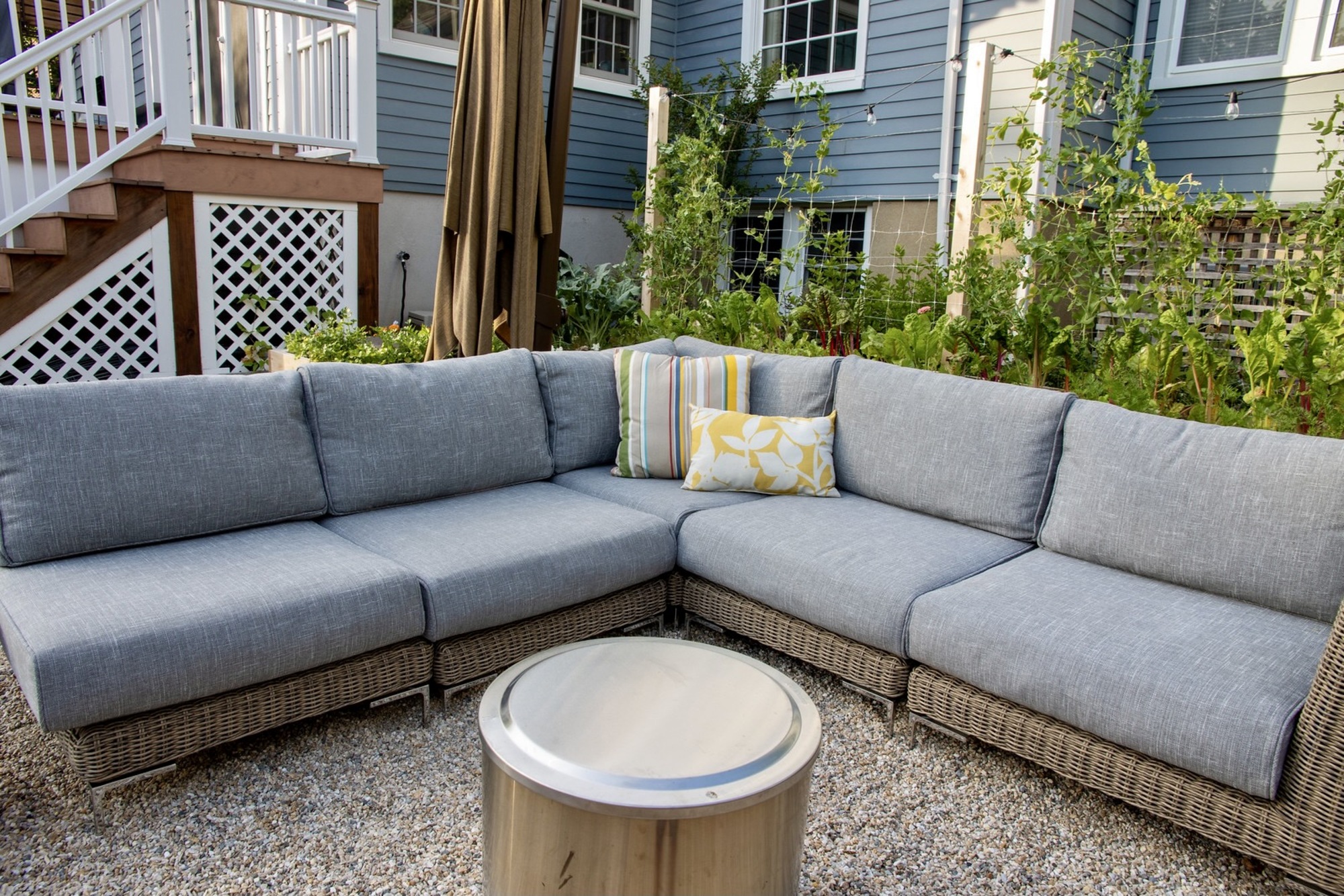 A Nutritionist’s Lush Garden and Backyard - Photo 8