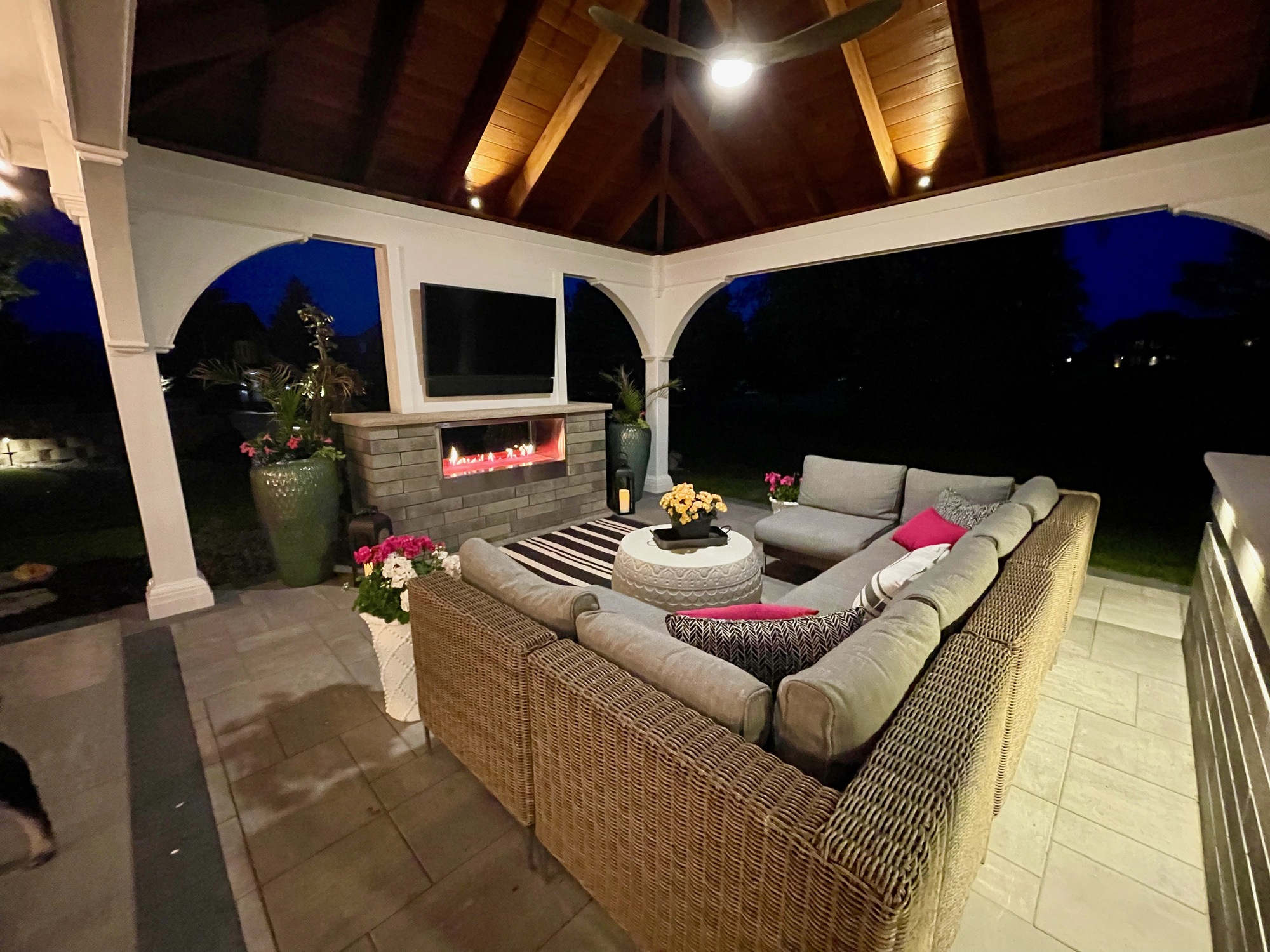 Family-Friendly Backyard in Iowa - Photo 9