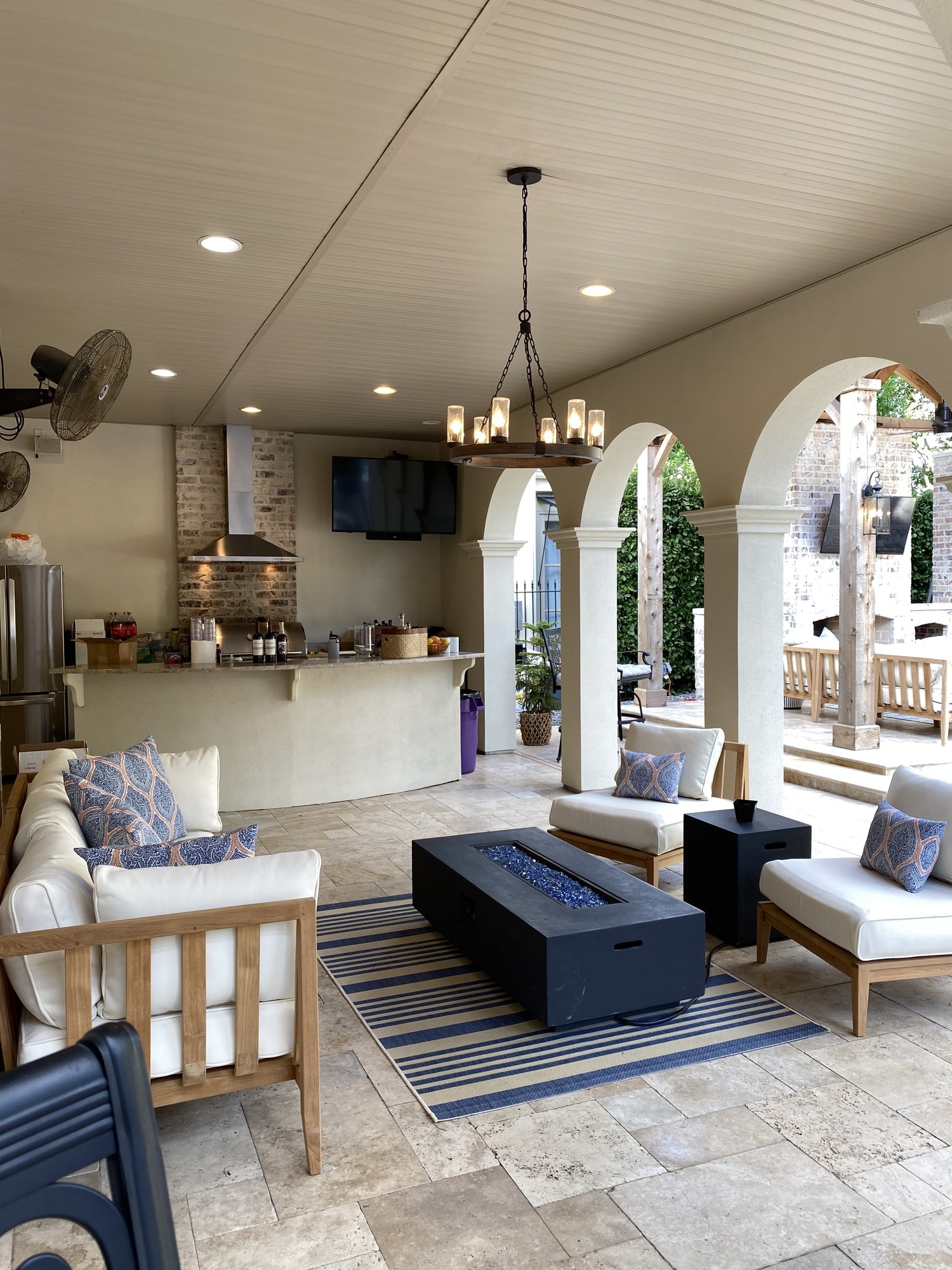 A Cozy, French-Country New Orleans Backyard and Pool - Photo 8