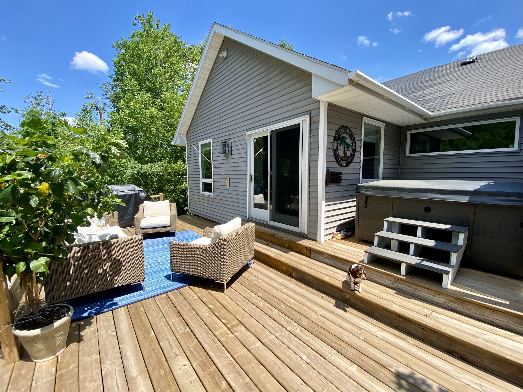 A Relaxed Resort Vibe for a Fun-Loving Family in Michigan - Photo 4