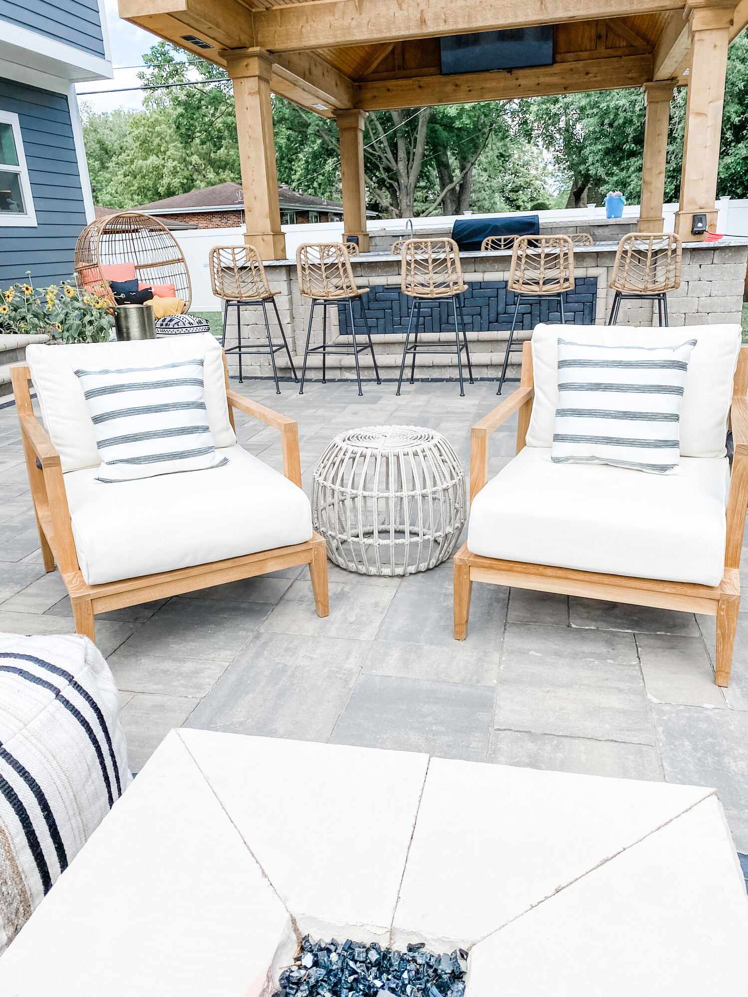 A Social Family’s Rustic Stone Patio in Illinois - Photo 8
