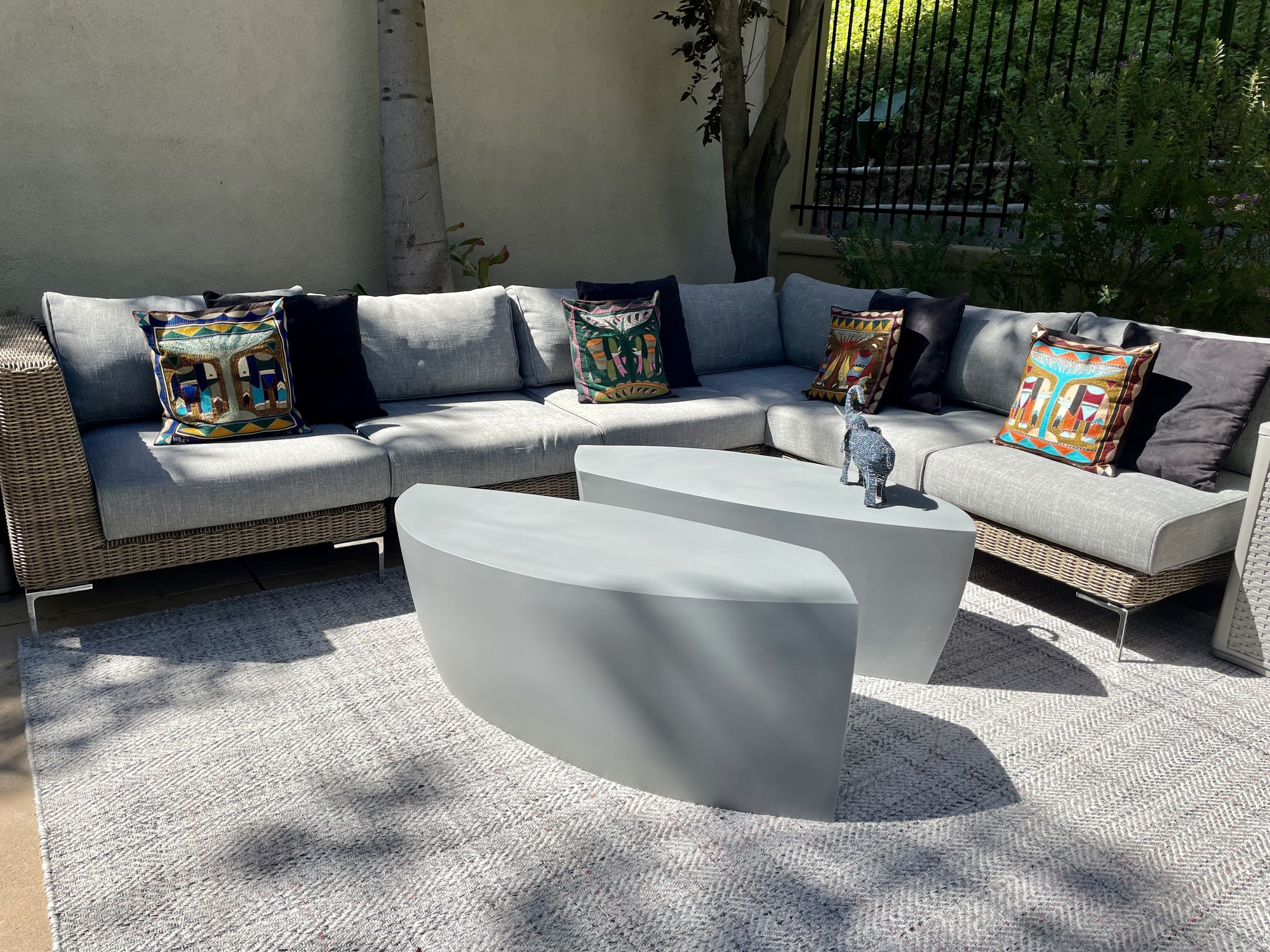 Serene Backyard in Calabasas - Photo 3