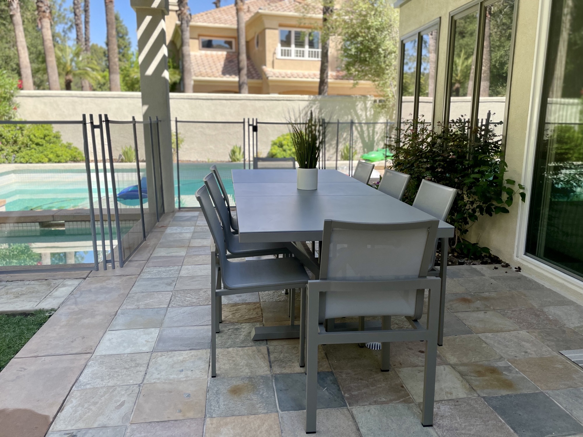 Serene Backyard in Calabasas - Photo 7