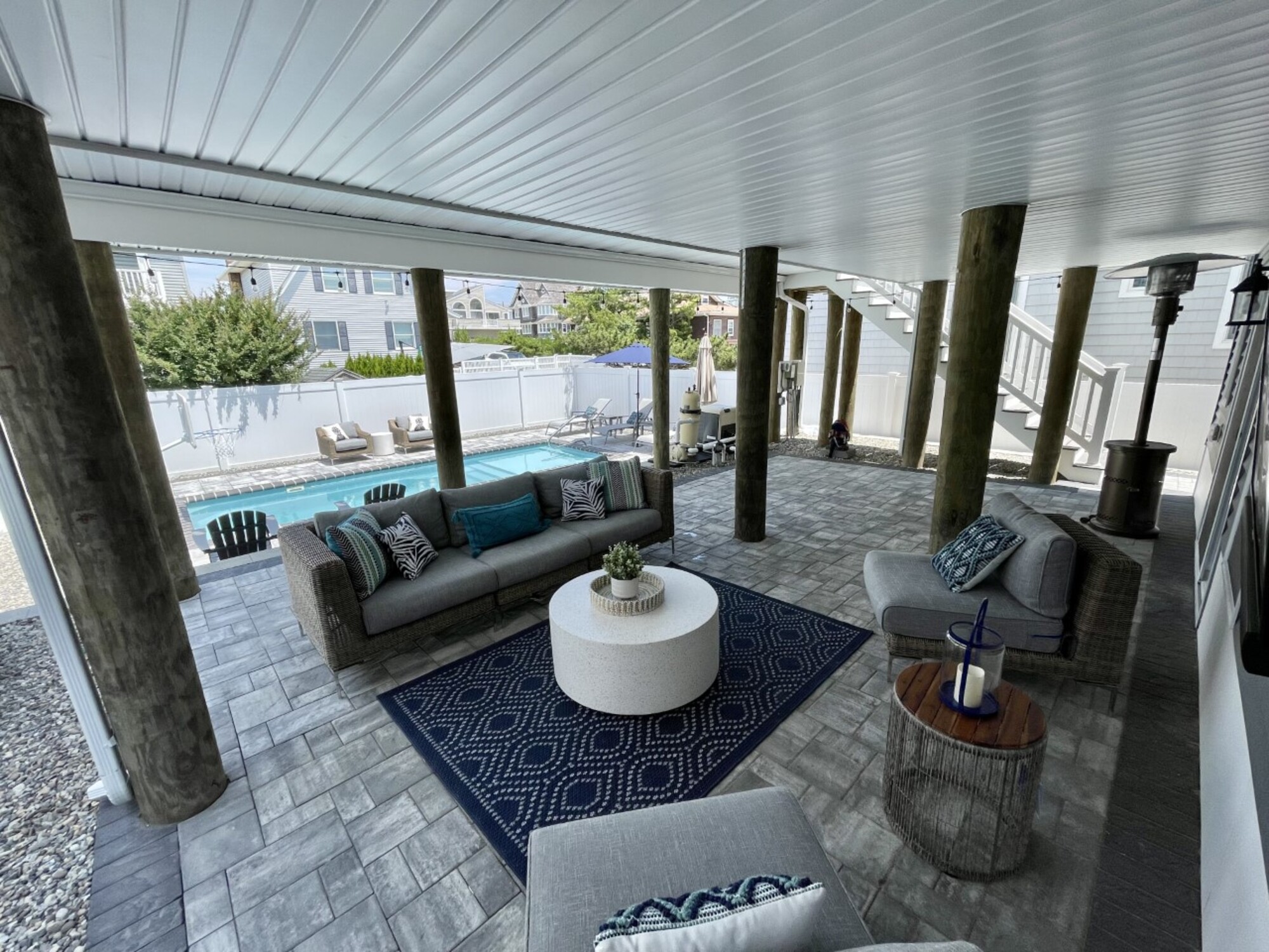 Poolside Entertainment Zone in New Jersey - Photo 2