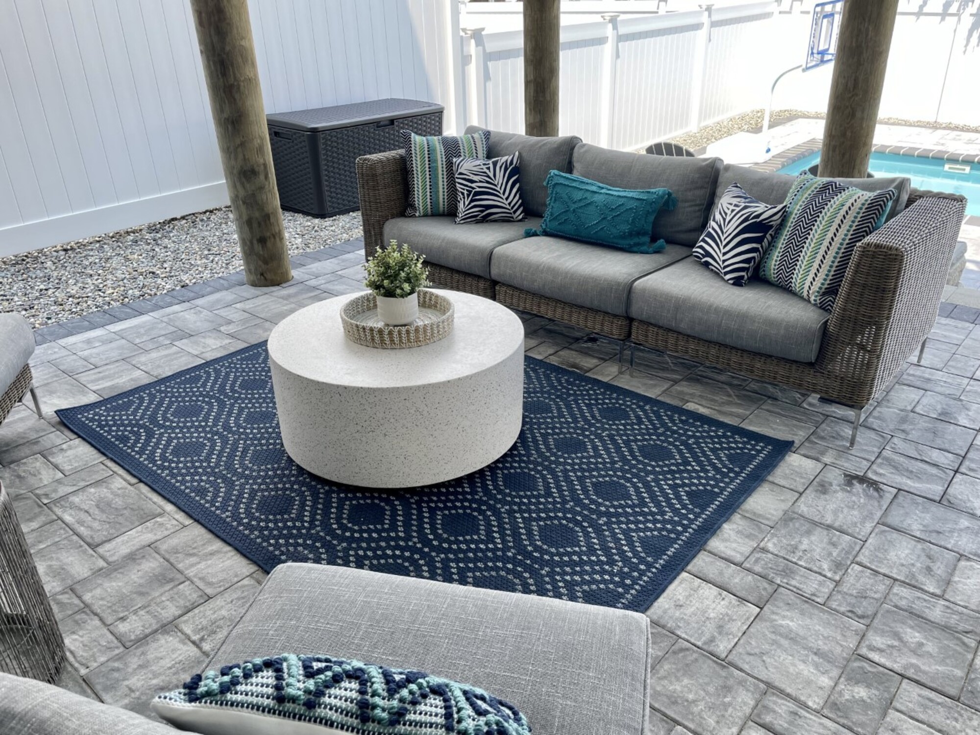 Poolside Entertainment Zone in New Jersey - Photo 4