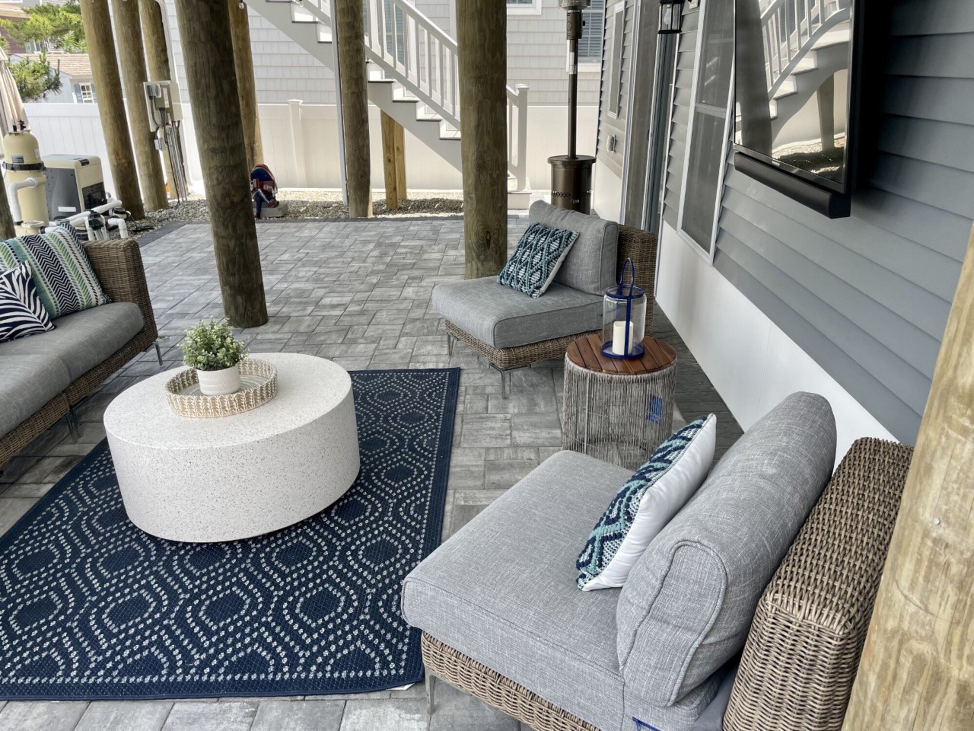 Poolside Entertainment Zone in New Jersey - Photo 7