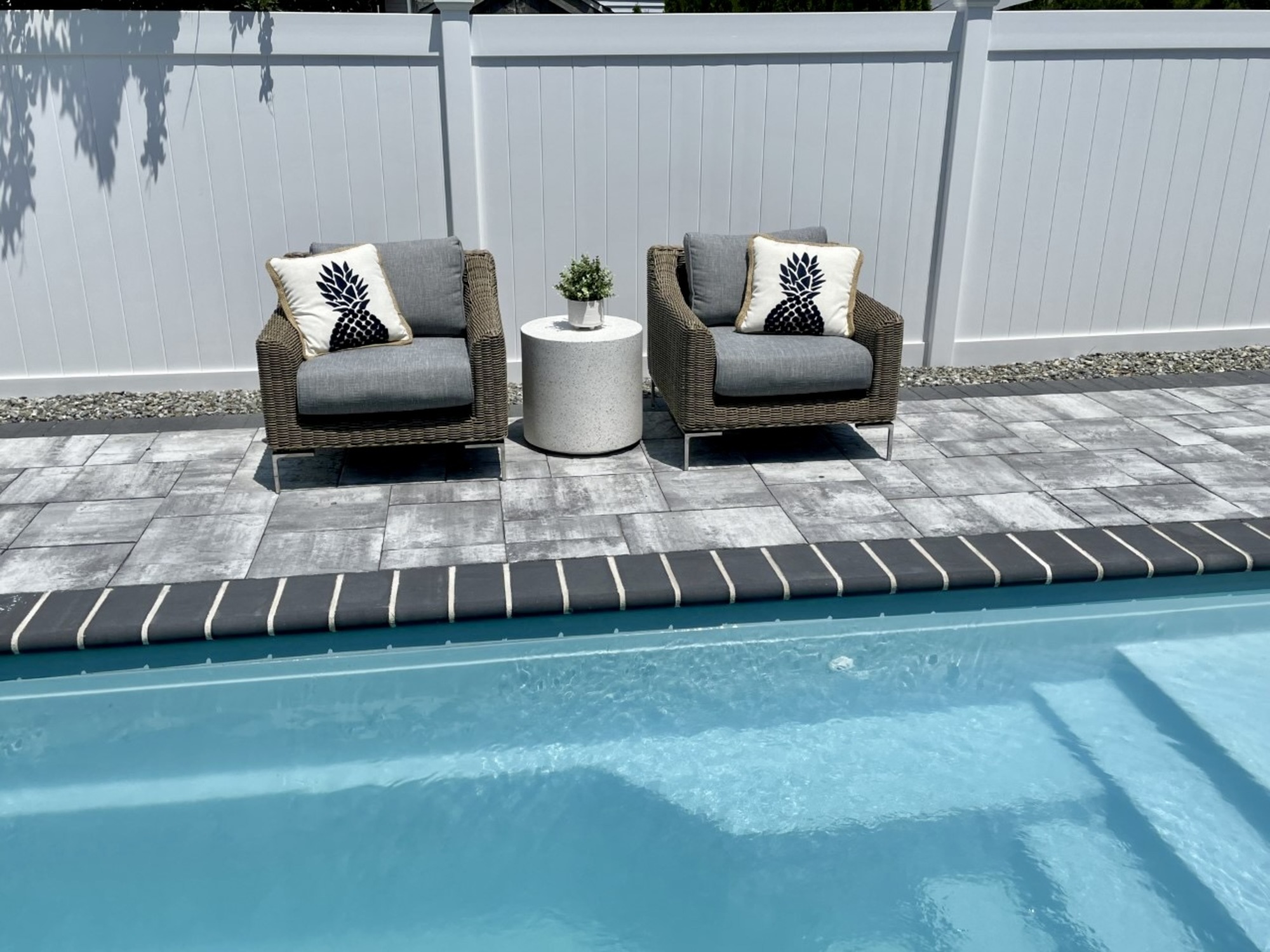 Poolside Entertainment Zone in New Jersey - Photo 8