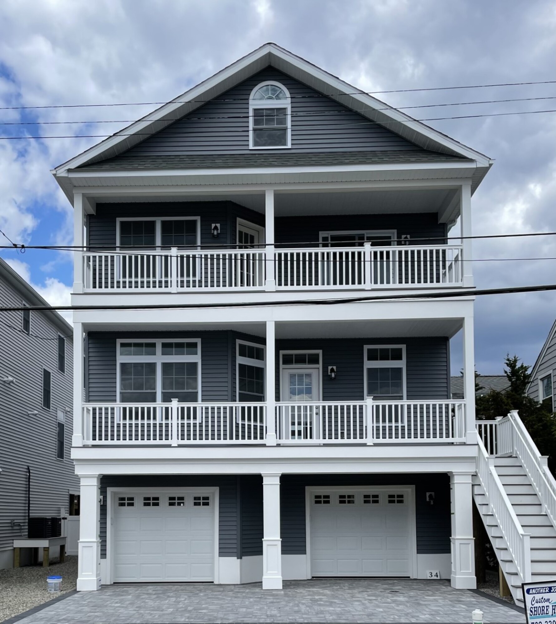 Poolside Entertainment Zone in New Jersey - Photo 10
