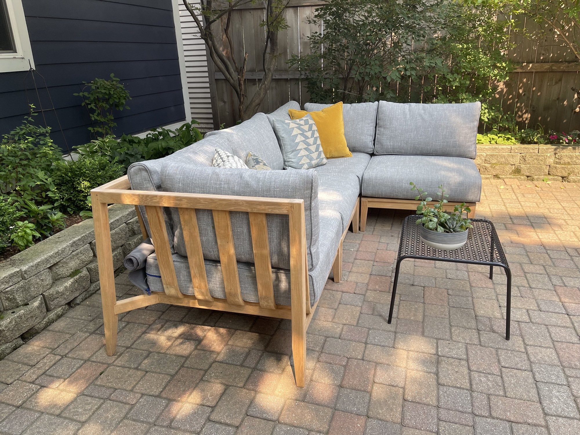 Chicago Family’s Lush Garden-Centric Backyard - Photo 3