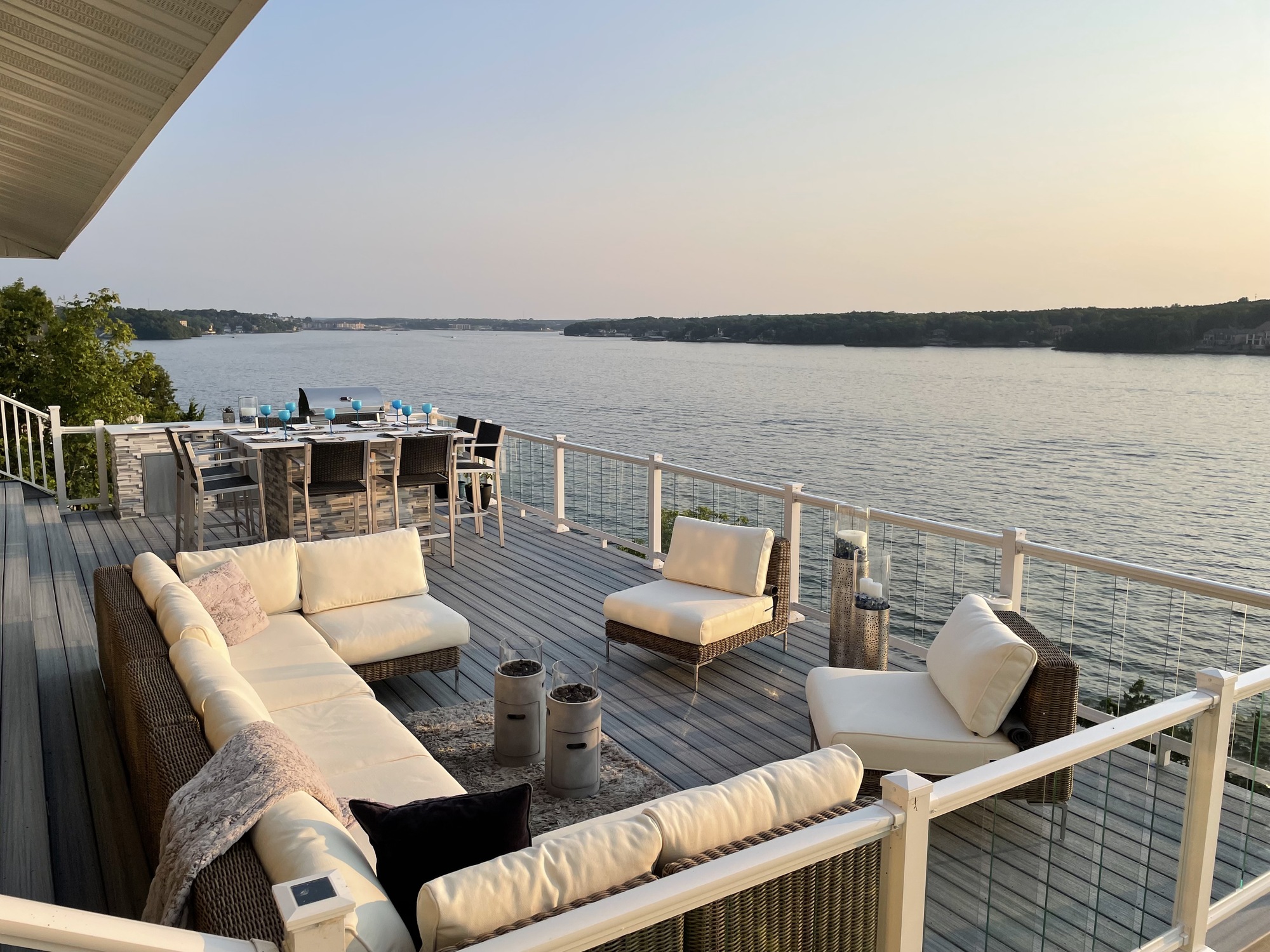 A Cliffside, Lakefront Deck Overlooking the Ozarks - Photo 4