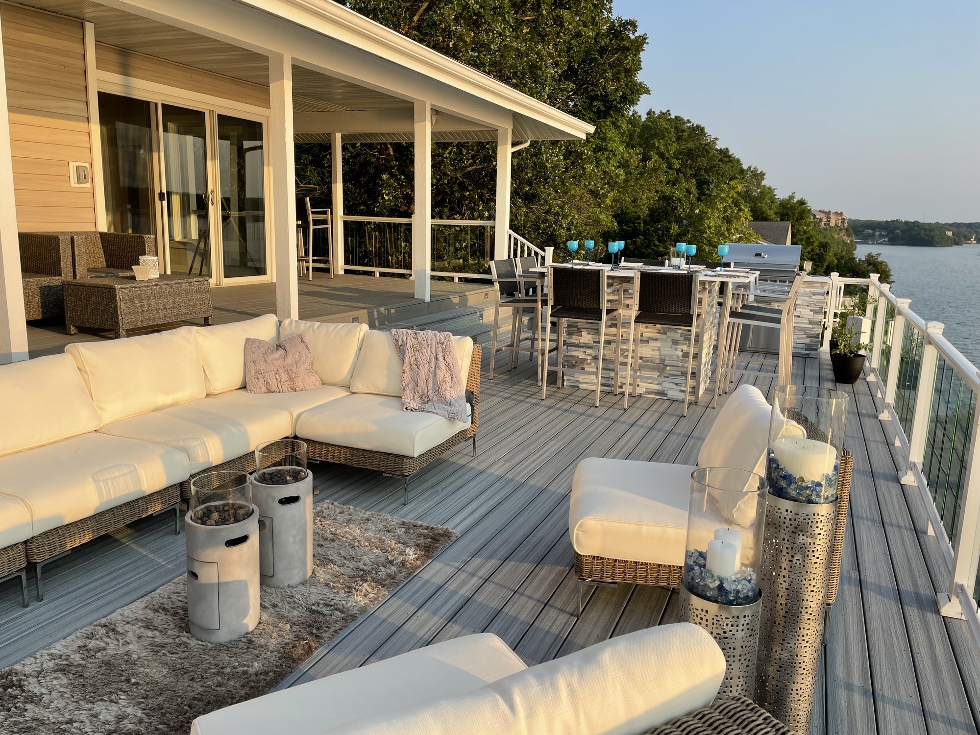 A Cliffside, Lakefront Deck Overlooking the Ozarks - Photo 5