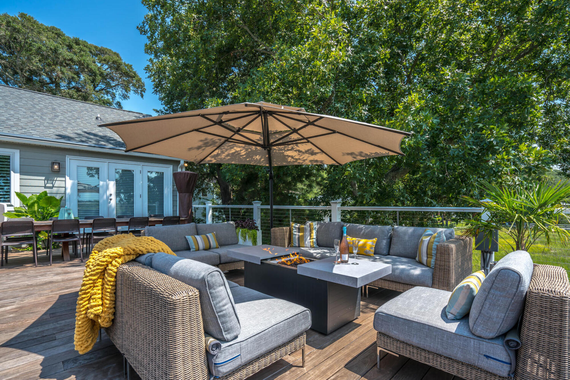 A Deck Designed for Gathering in North Carolina - Photo 8