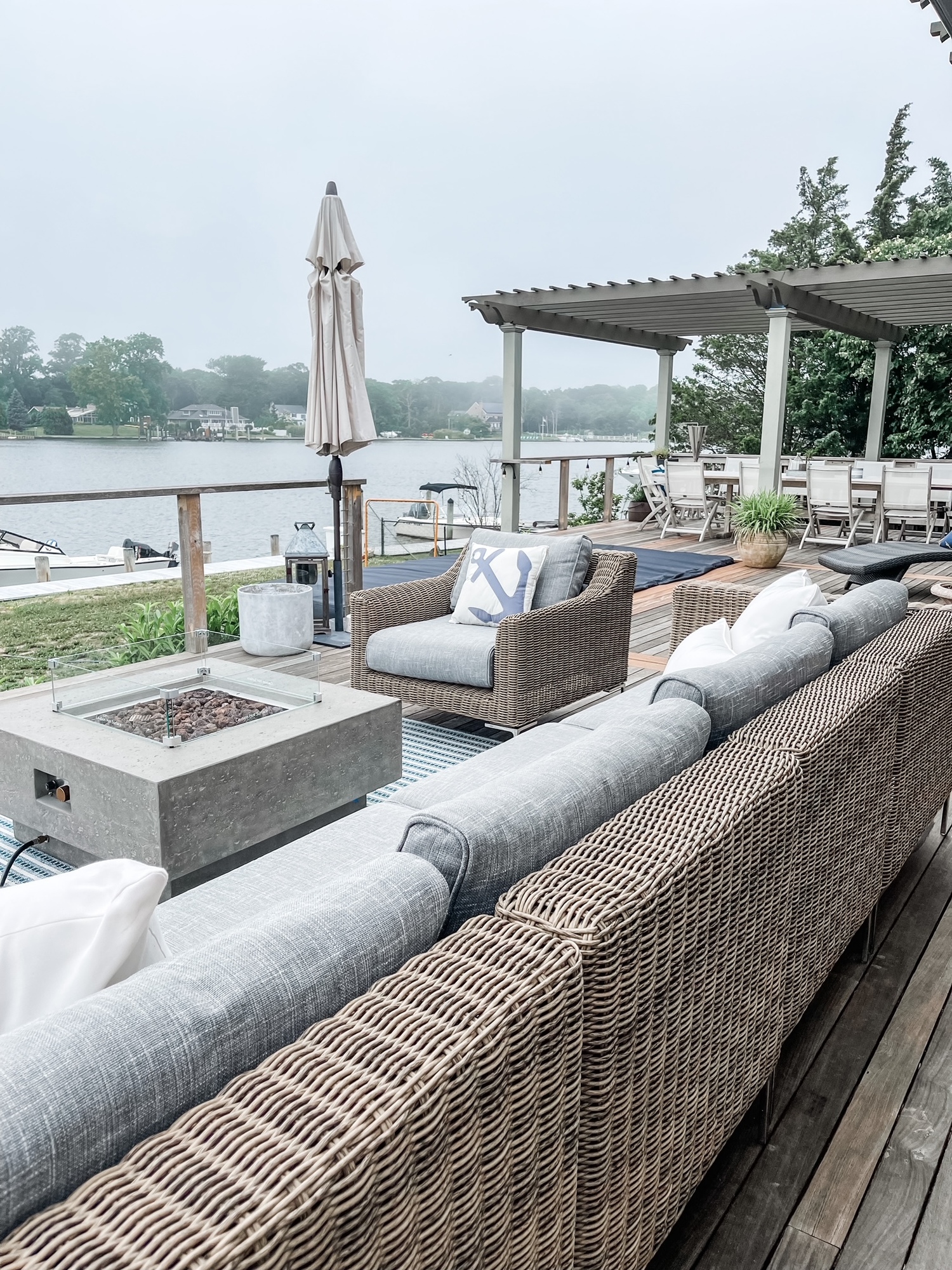 A Classic Hamptons-Style Raised Deck in Oakdale, NY - Photo 4